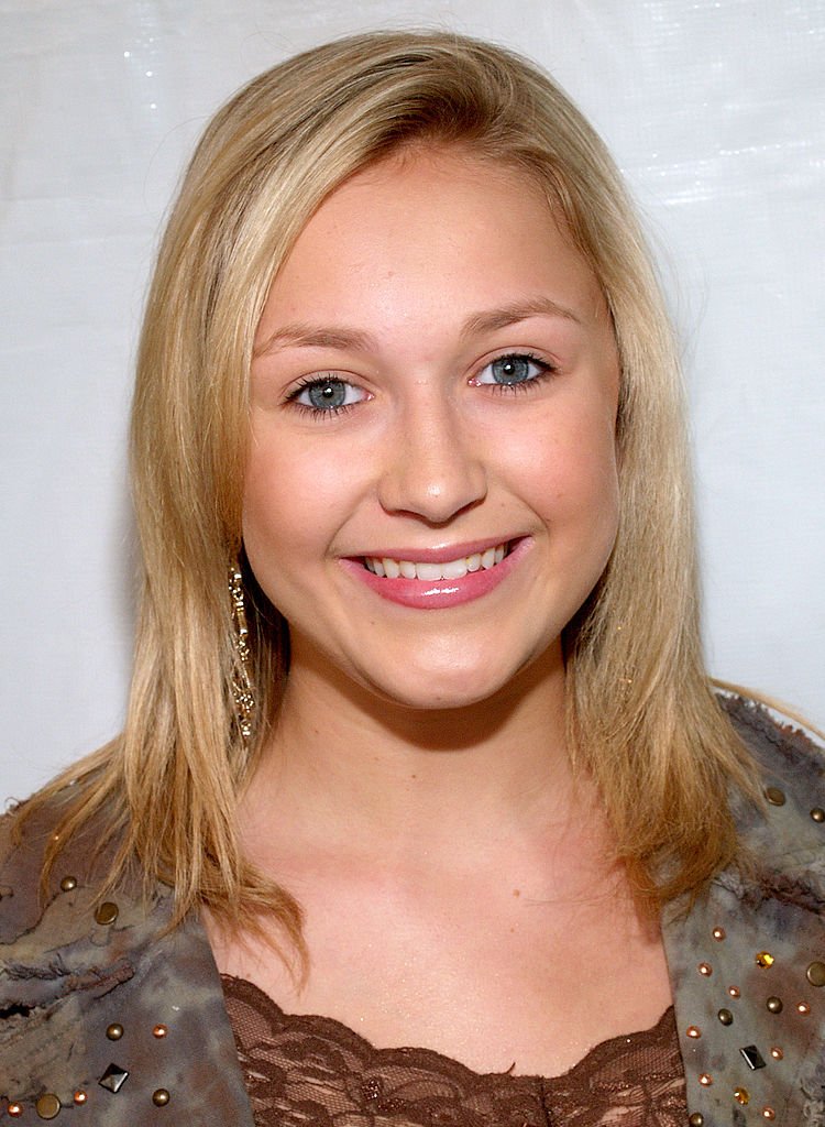 Skye McCole Bartusiak en la "Eggsplosion" de Radio Disney en la ciudad de Burbank el 15 de abril de 2006. | Foto: Getty Images