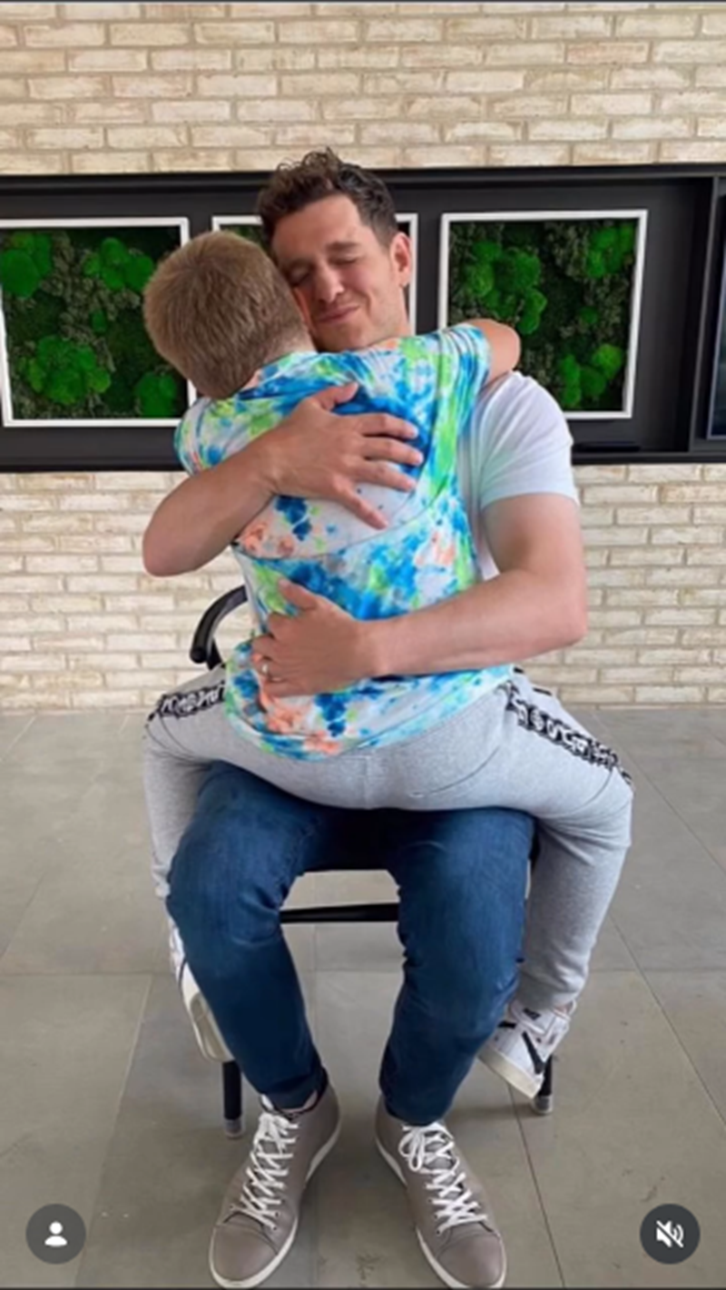 Michael Bublé con su hijo Noah durante su niñez | Fuente: Instagram/michaelbuble