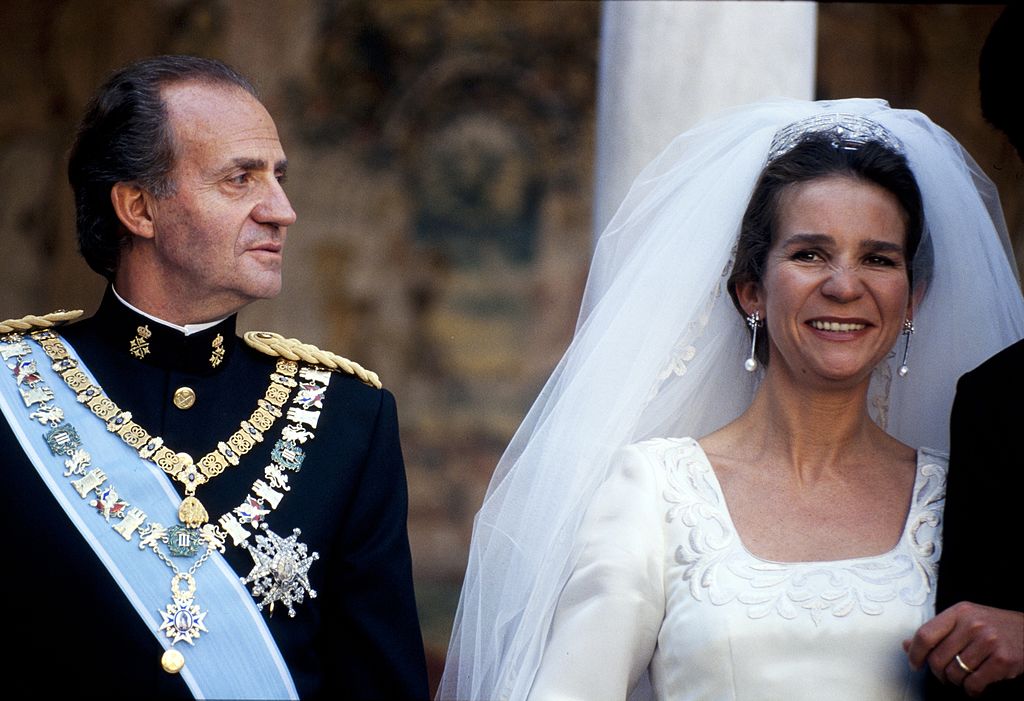 El Rey Juan Carlos de España en la boda de su hija, la Princesa Elena con Jaime de Marichalar el 17 de marzo de 1995. | Foto: Getty Images.