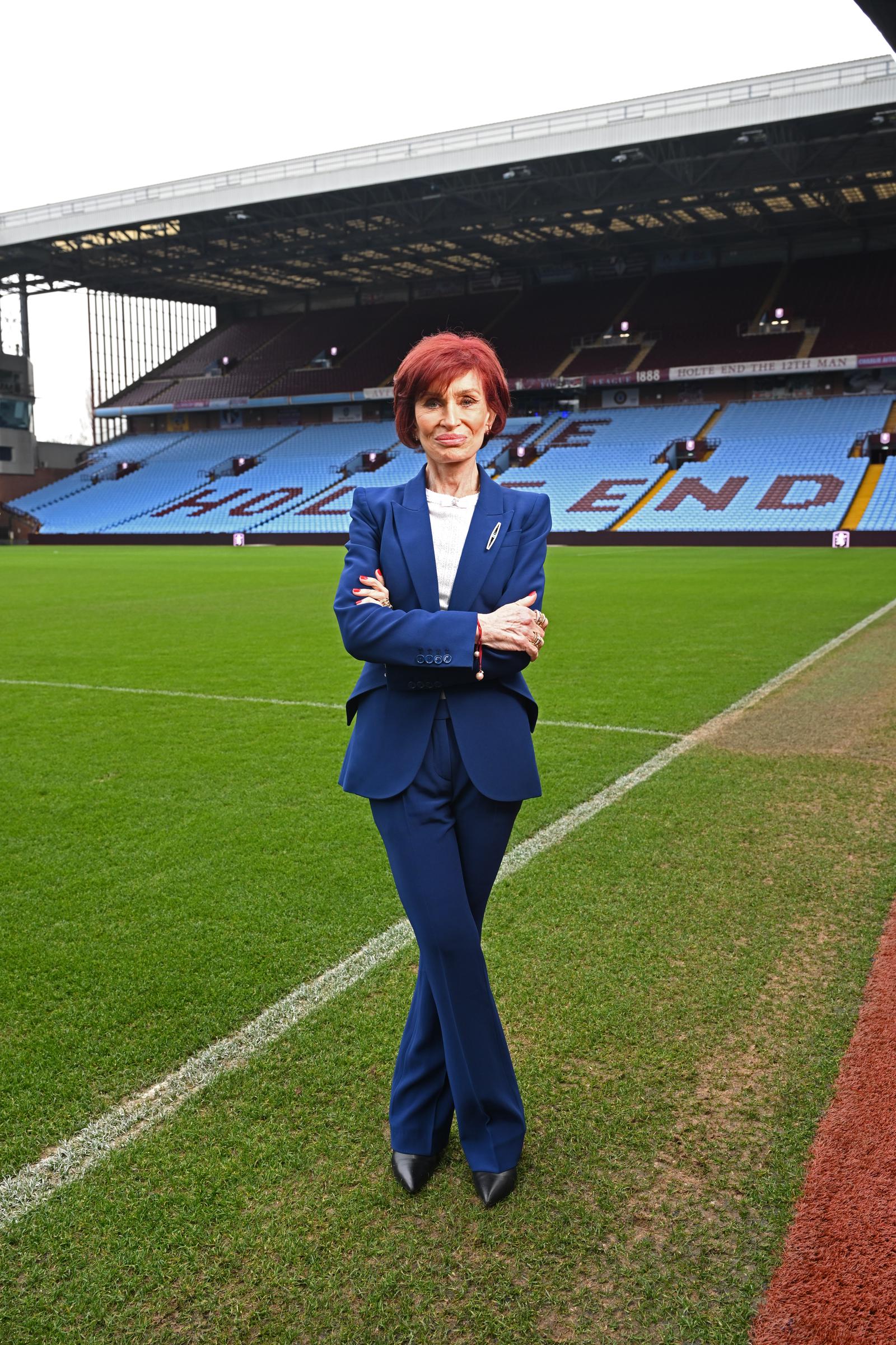 Sharon Osbourne asiste al anuncio del último concierto de Black Sabbath, "Back To The Beginning", en Villa Park, Birmingham, Inglaterra, el 5 de febrero de 2025 | Fuente: Getty Images