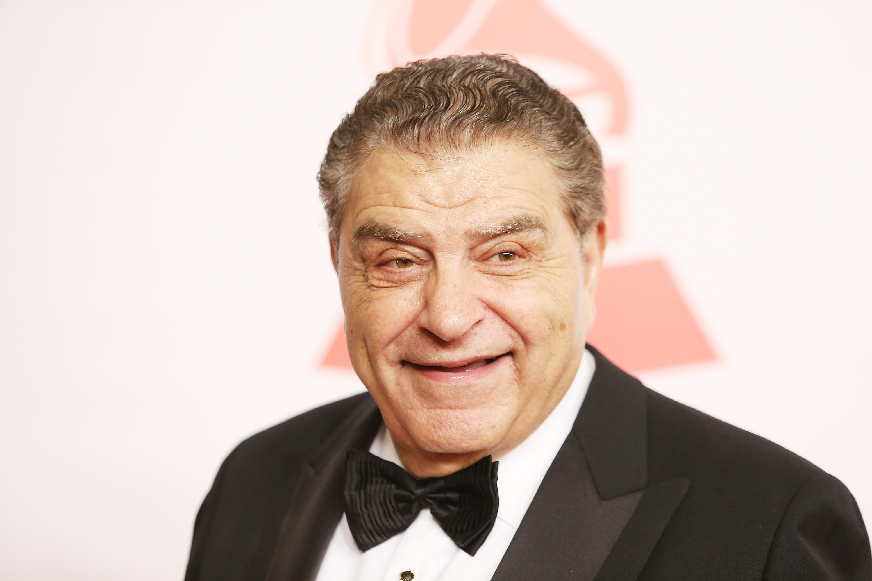 Mario Luis Kreutzberger Blumenfeld llega a la ceremonia de entrega del premio Persona del Año 2013 de la Academia Latina de la Grabación en honor a Miguel Bose, celebrada en el Mandalay Bay Resort and Casino el 20 de noviembre de 2013 en Las Vegas, Nevada. | Fuente: Getty Images