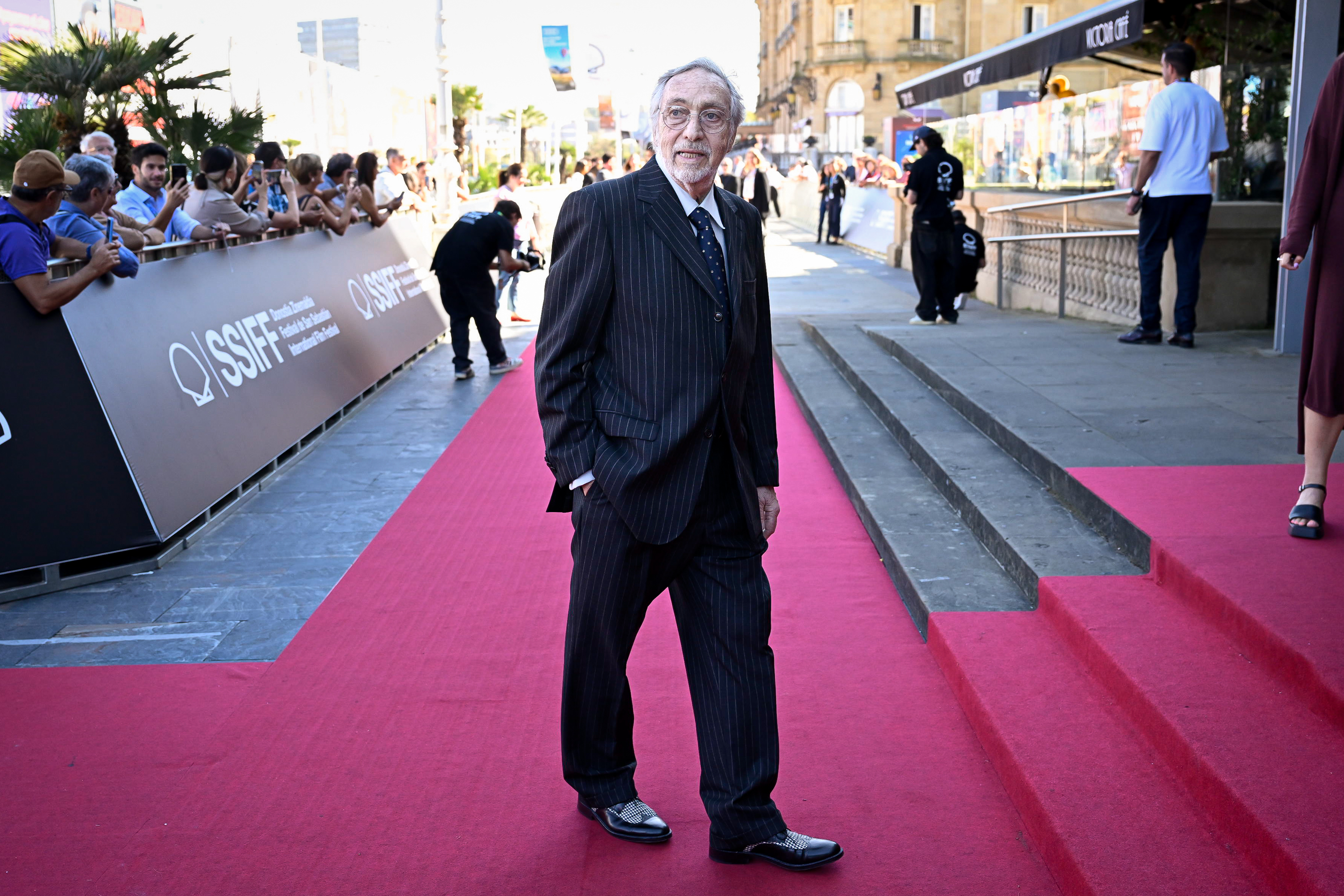 Luis Brandoni asiste a la presentación fotográfica de "NADA" de Disney+ durante el 71º Festival Internacional de Cine de San Sebastián en el Teatro Victoria Eugenia el 25 de septiembre de 2023 en San Sebastián, España. | Fuente: Getty Images