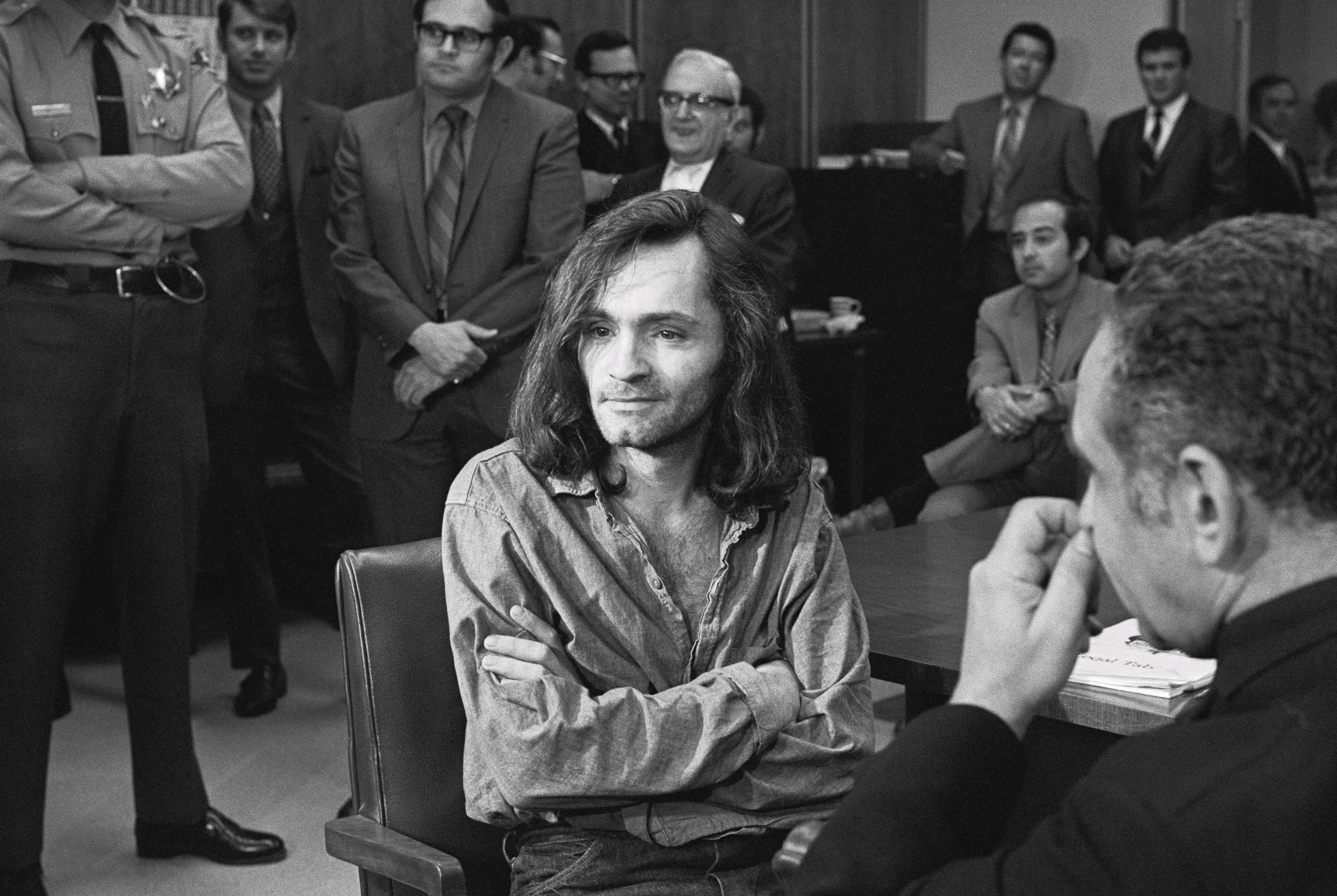 Charles Manson en el tribunal el 18 de junio de 1970 | Foto: Getty Images