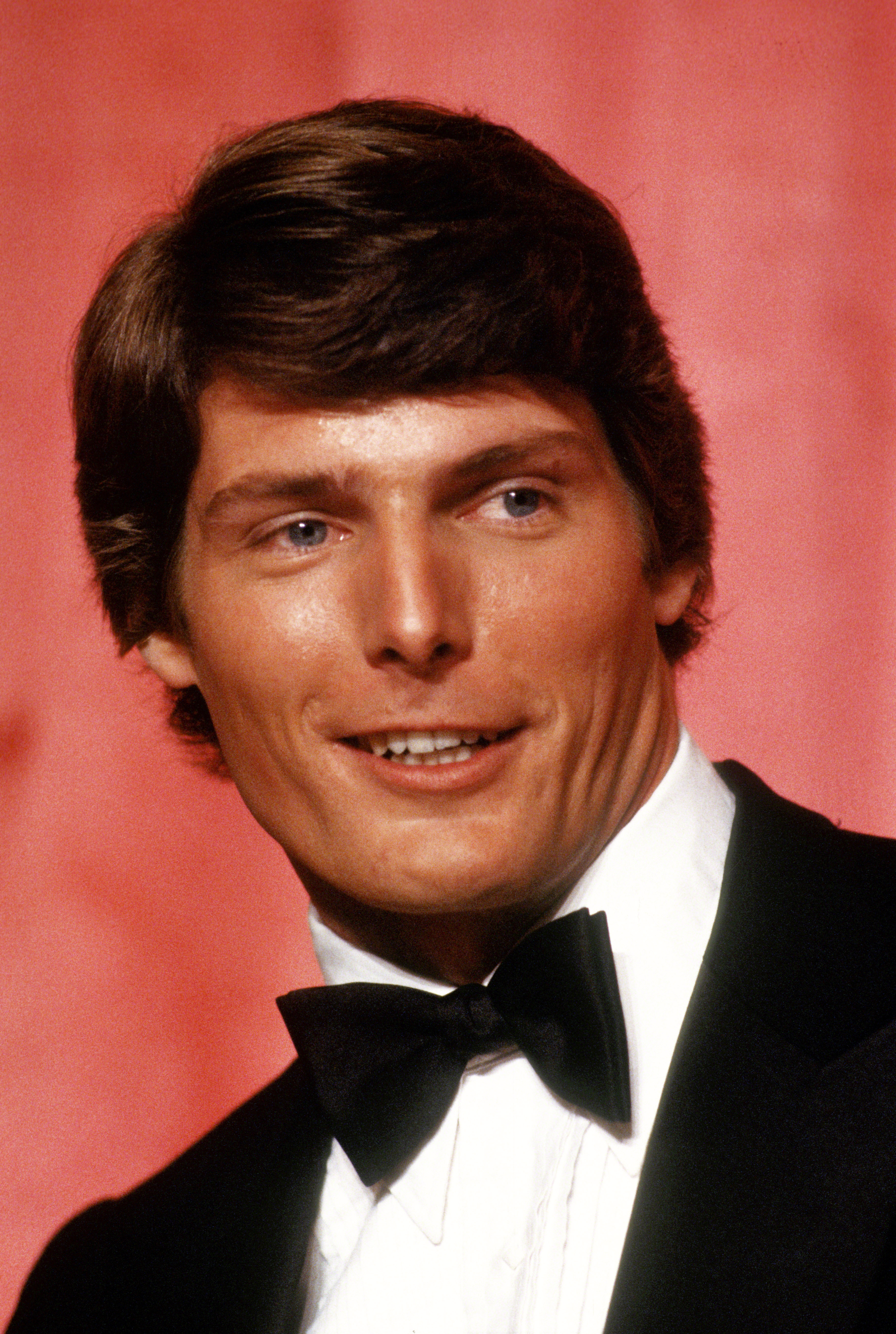 Christopher Reeve asiste a la 55ª edición de los Premios de la Academia hacia 1983 en Los Ángeles, California | Foto: Getty Images