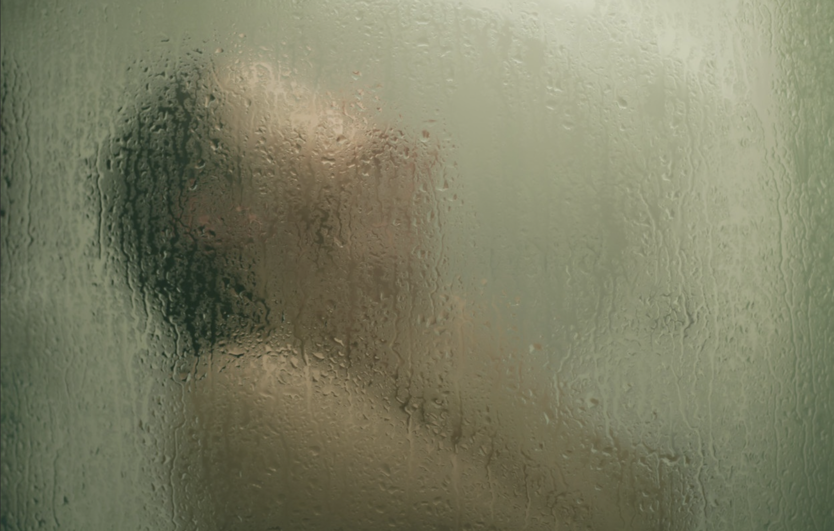 Persona en la ducha | Fuente: Flickr