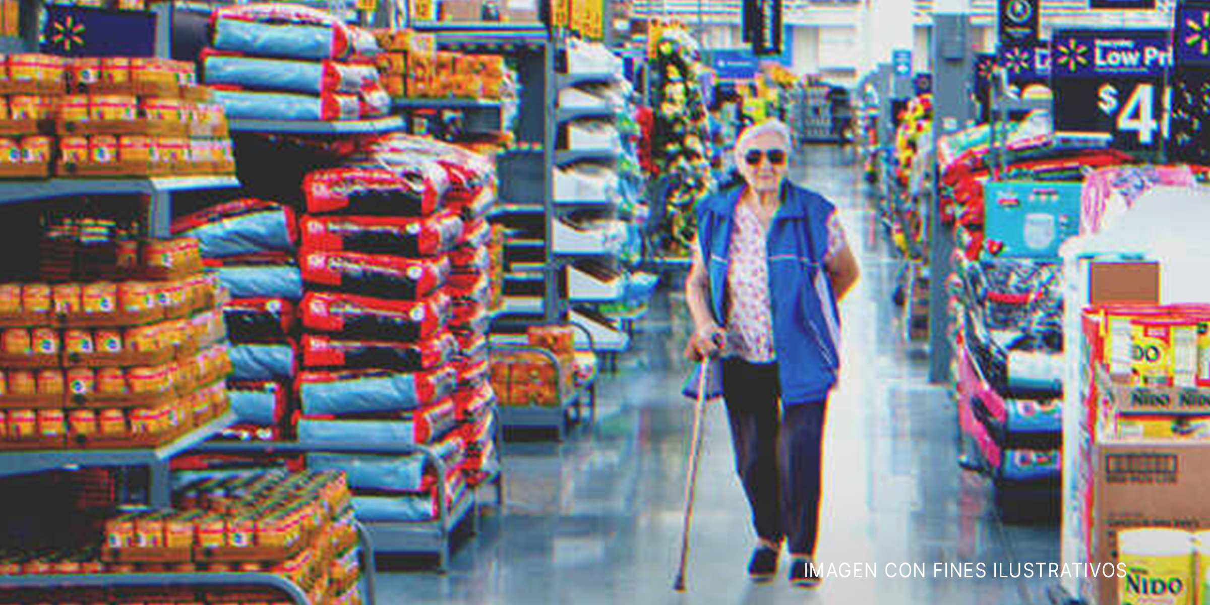 Anciana invidente en el supermercado | Foto: Shutterstock