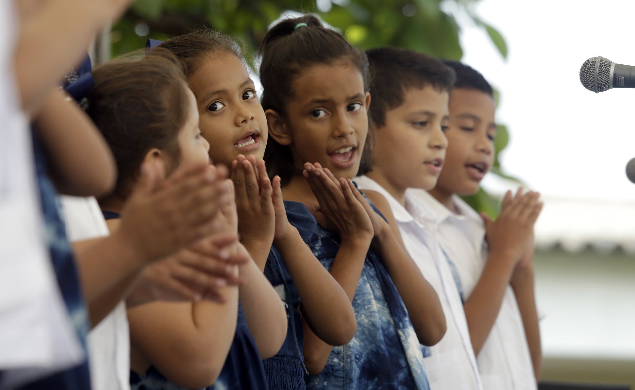 Grupo de niños cantando en coro de iglesia. | Imagen: Flickr