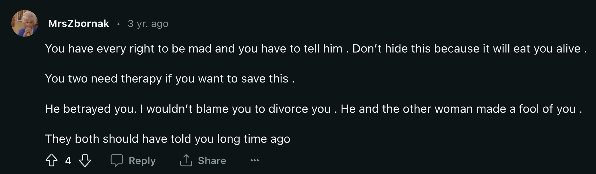 Captura de pantalla de un comentario sobre la historia de la mujer. | Foto: Reddit/relationship_advice