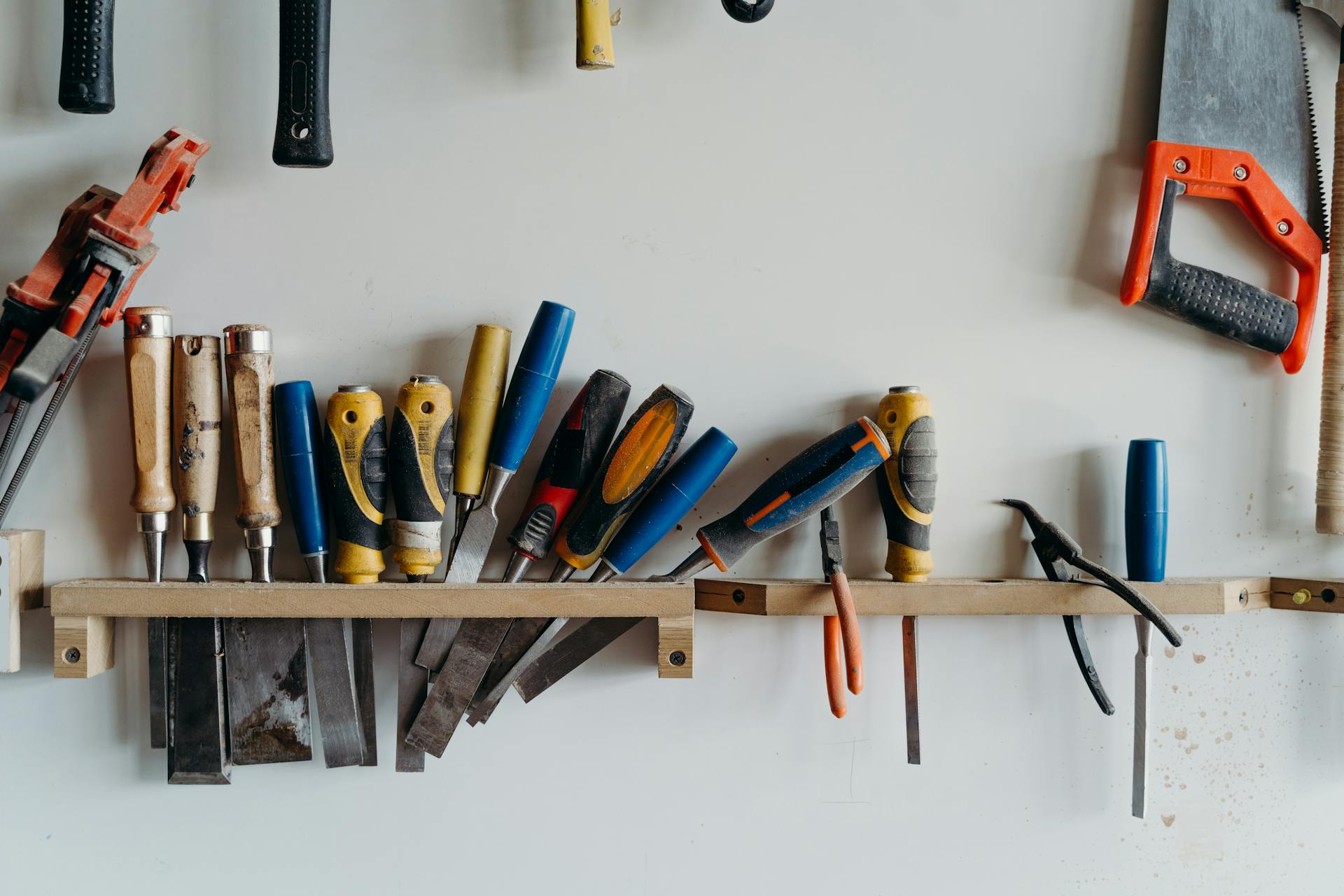 Herramientas en un taller | Fuente: Pexels
