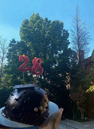 Captura de pantalla del pastel de cumpleaños de Álex Lequio, el hijo fallecido de Ana Obregón. | Foto: Instagram/ ana_obregon_oficial