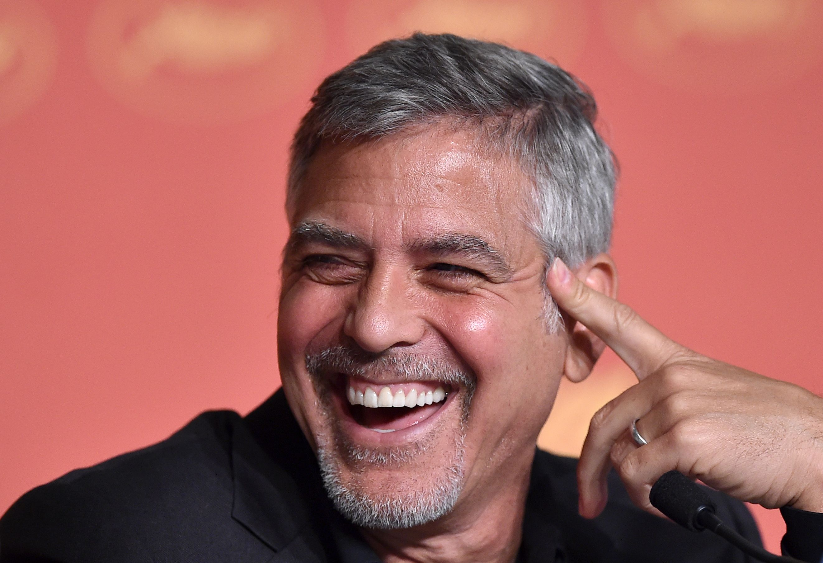 George Clooney en la rueda de prensa de "Money Monster" durante la 69ª edición del Festival de Cine de Cannes, Francia, el 12 de mayo de 2016 | Fuente: Getty Images