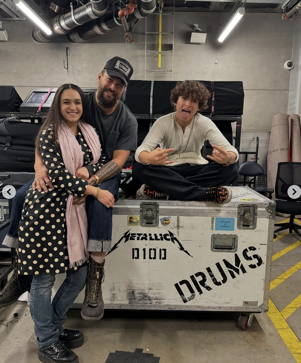 Nakoa-Wolf Manakauapo Namakaeha, Jason y Lola Iolani Momoa en la Fundación All Within My Hands de Metallica el 14 de diciembre de 2024, en Inglewood, California | Fuente: Instagram/prideofgypsies