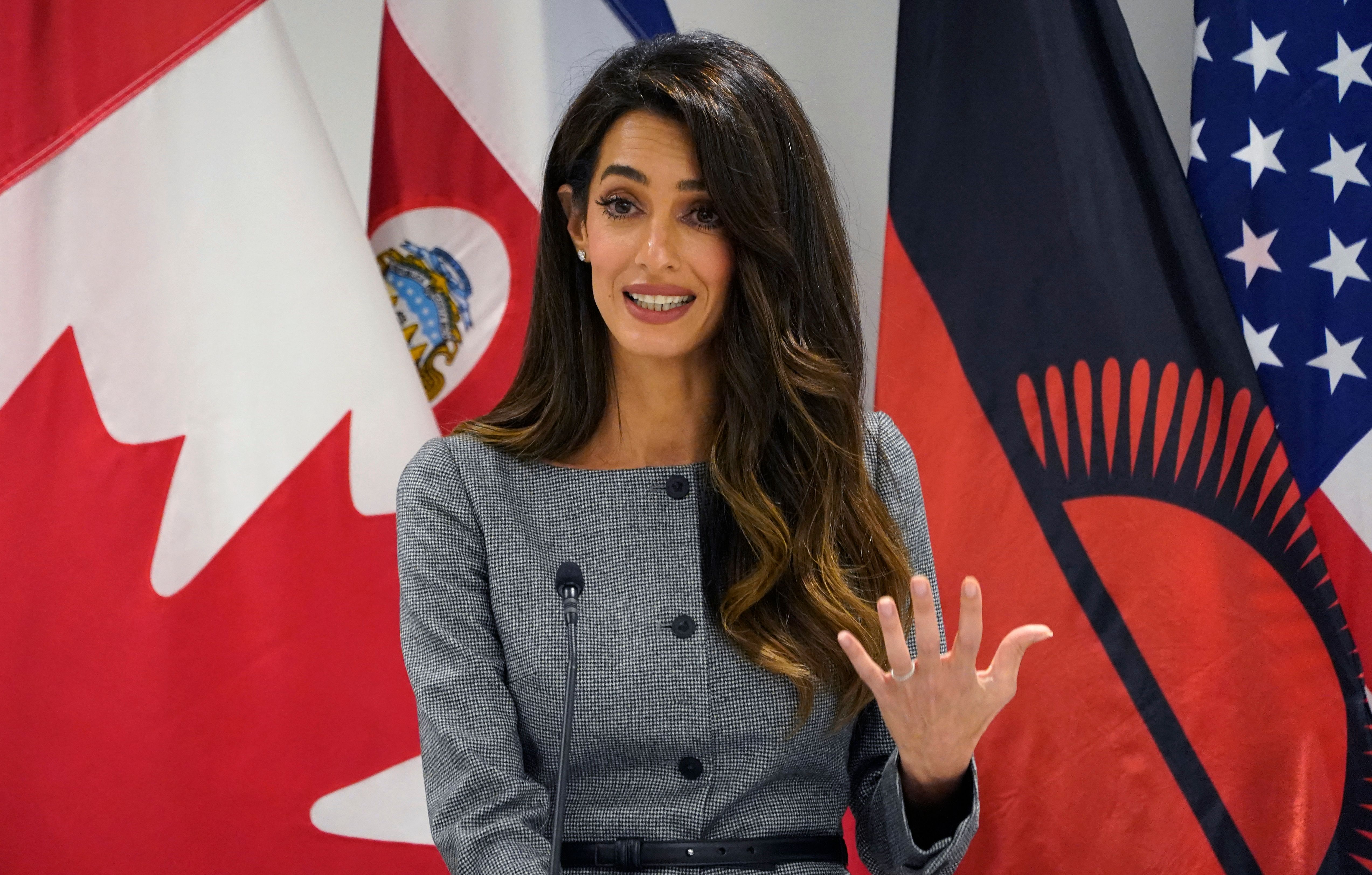 Amal Clooney interviene en el Diálogo de Alto Nivel sobre la Declaración contra la Detención Arbitraria en las Relaciones entre Estados el 20 de septiembre de 2023 | Fuente: Getty Images