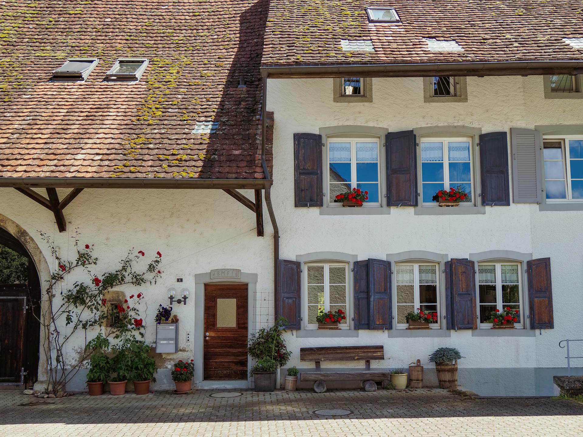 El exterior de una posada | Fuente: Pexels