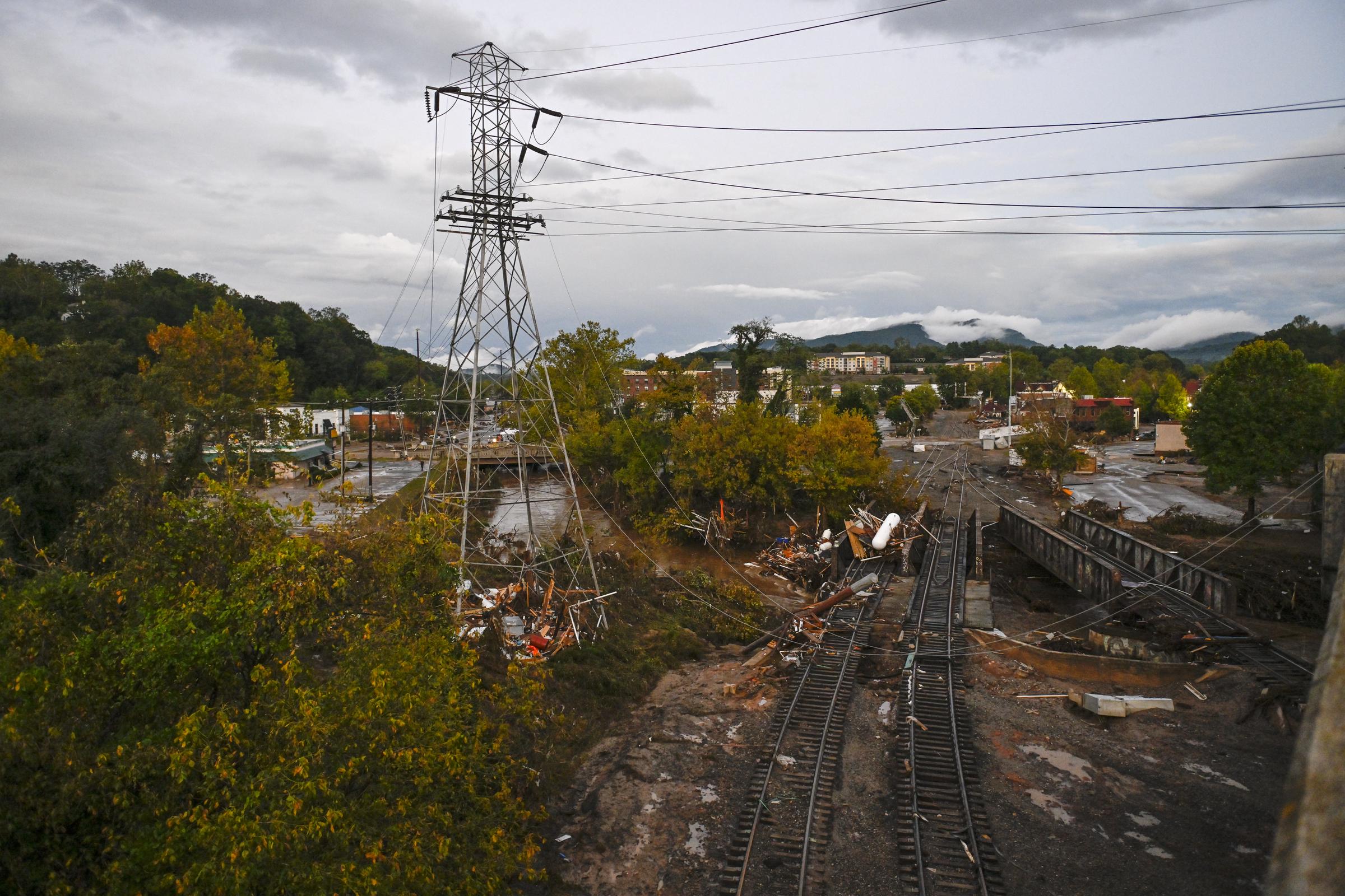 Las secuelas del huracán Helene en Asheville, Carolina del Norte, el 30 de septiembre de 2024 | Fuente: Getty Images