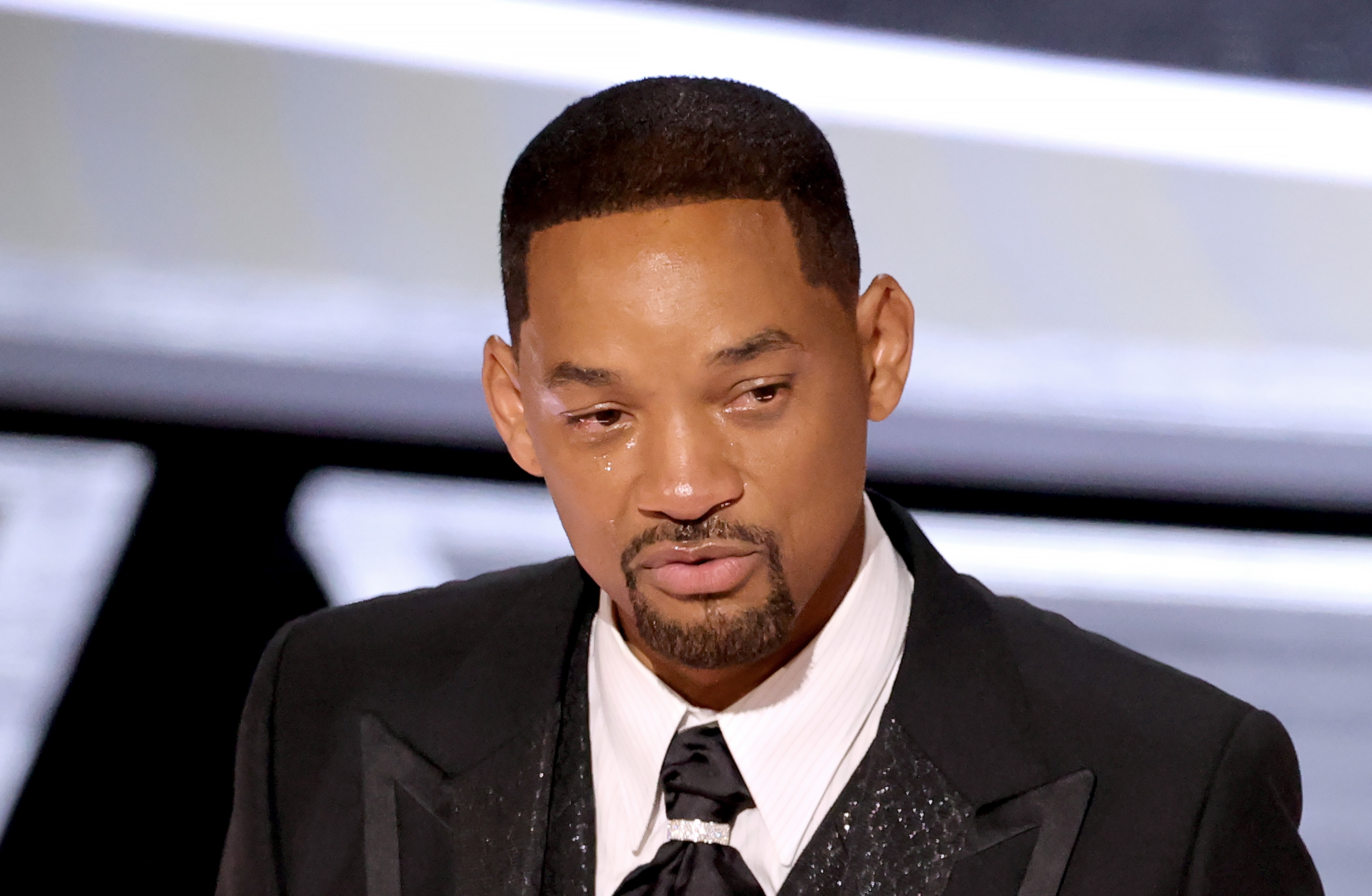 Will Smith acepta el premio al Actor Protagonista por 'El Rey Ricardo' en el escenario durante la 94 edición de los Premios de la Academia en el Dolby Theatre el 27 de marzo de 2022, en Hollywood, California | Fuente: Getty Images