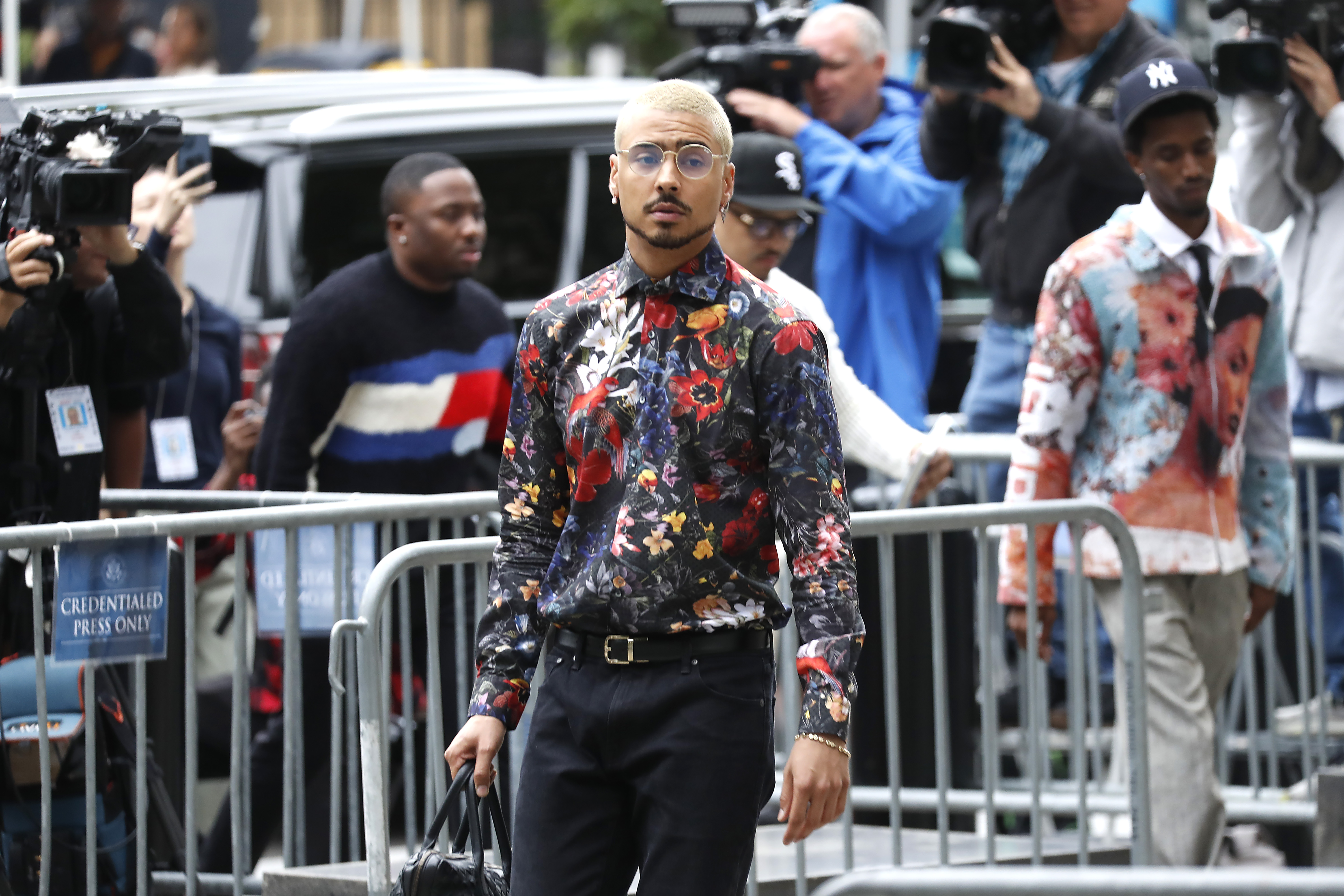 Quincy Brown llega al Tribunal Federal de Manhattan el 27 de junio de 2025, en Nueva York. | Fuente: Getty Images
