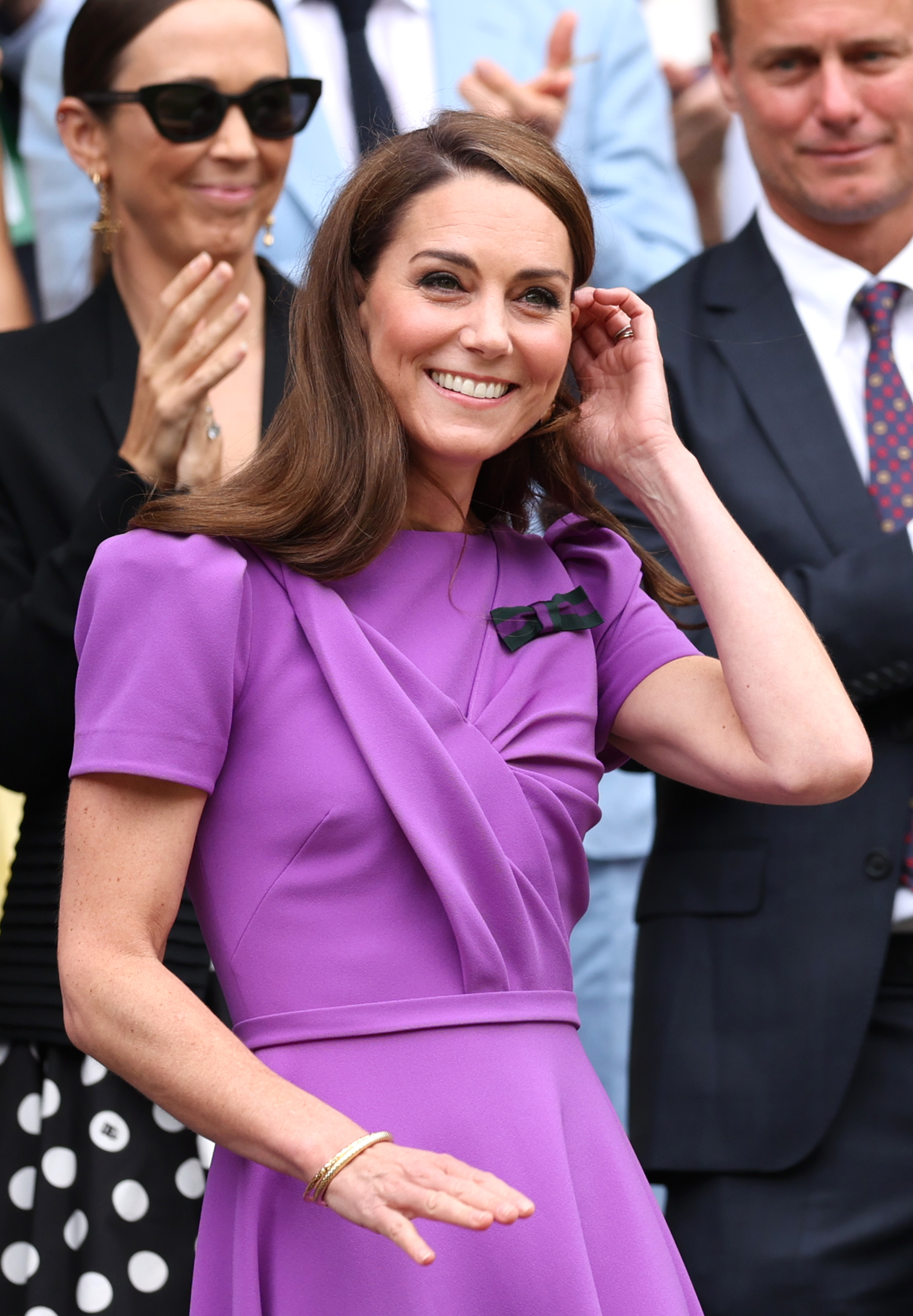 Kate Middleton sonríe en el palco real del All England Lawn Tennis and Croquet Club el 14 de julio de 2024, en Londres, Inglaterra | Fuente: Getty Images