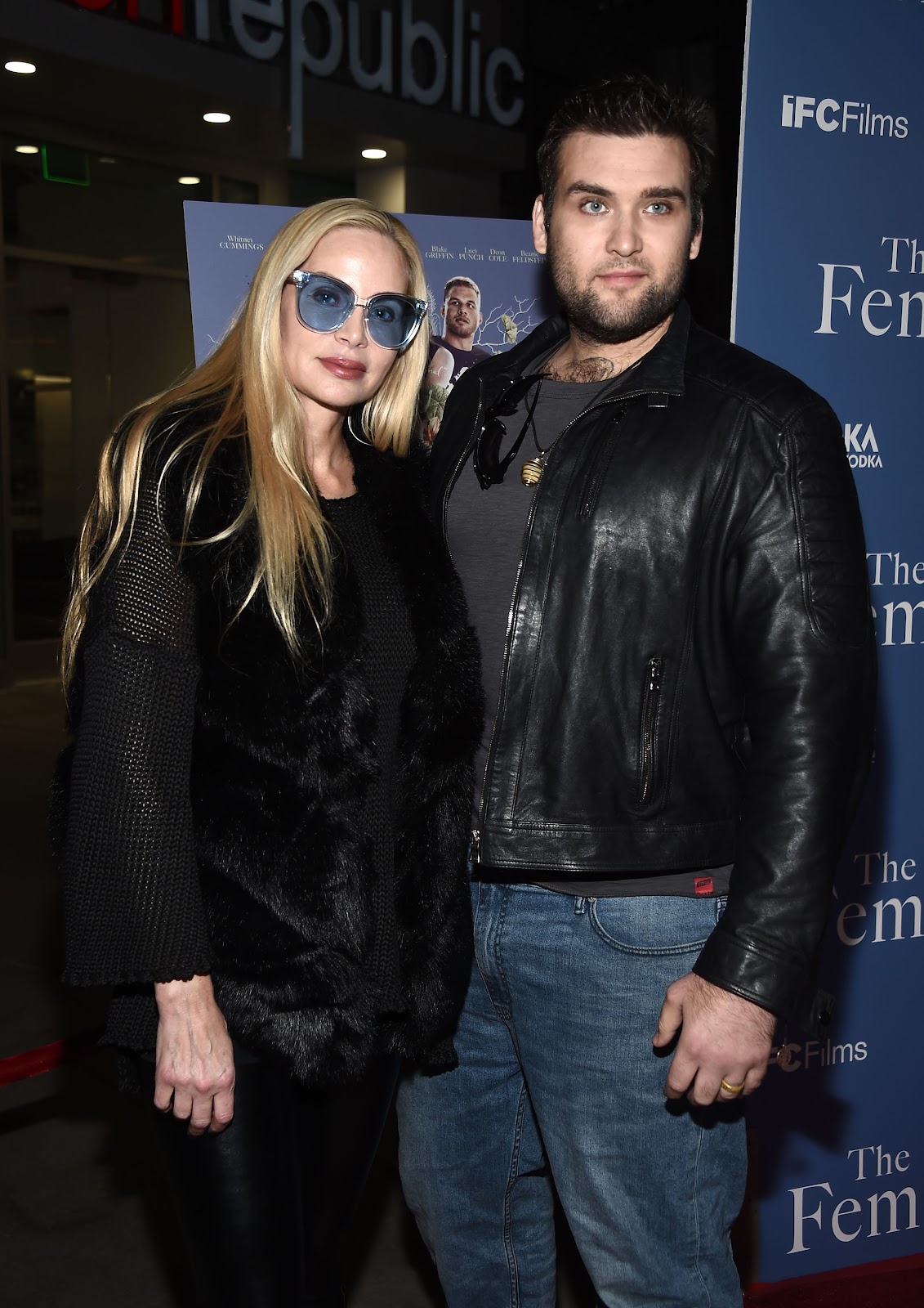 Christina Fulton y Weston Cage llegan al estreno de "The Female Brain" en Los Ángeles en 2018 | Fuente: Getty Images