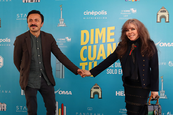 Michelle Castro junto a su madre Veronica Castro en la conferencia de prensa promocional de la película "Dime cuando tú", el 14 de diciembre de 2020, en la Ciudad de México. | Fuente: Getty Images.