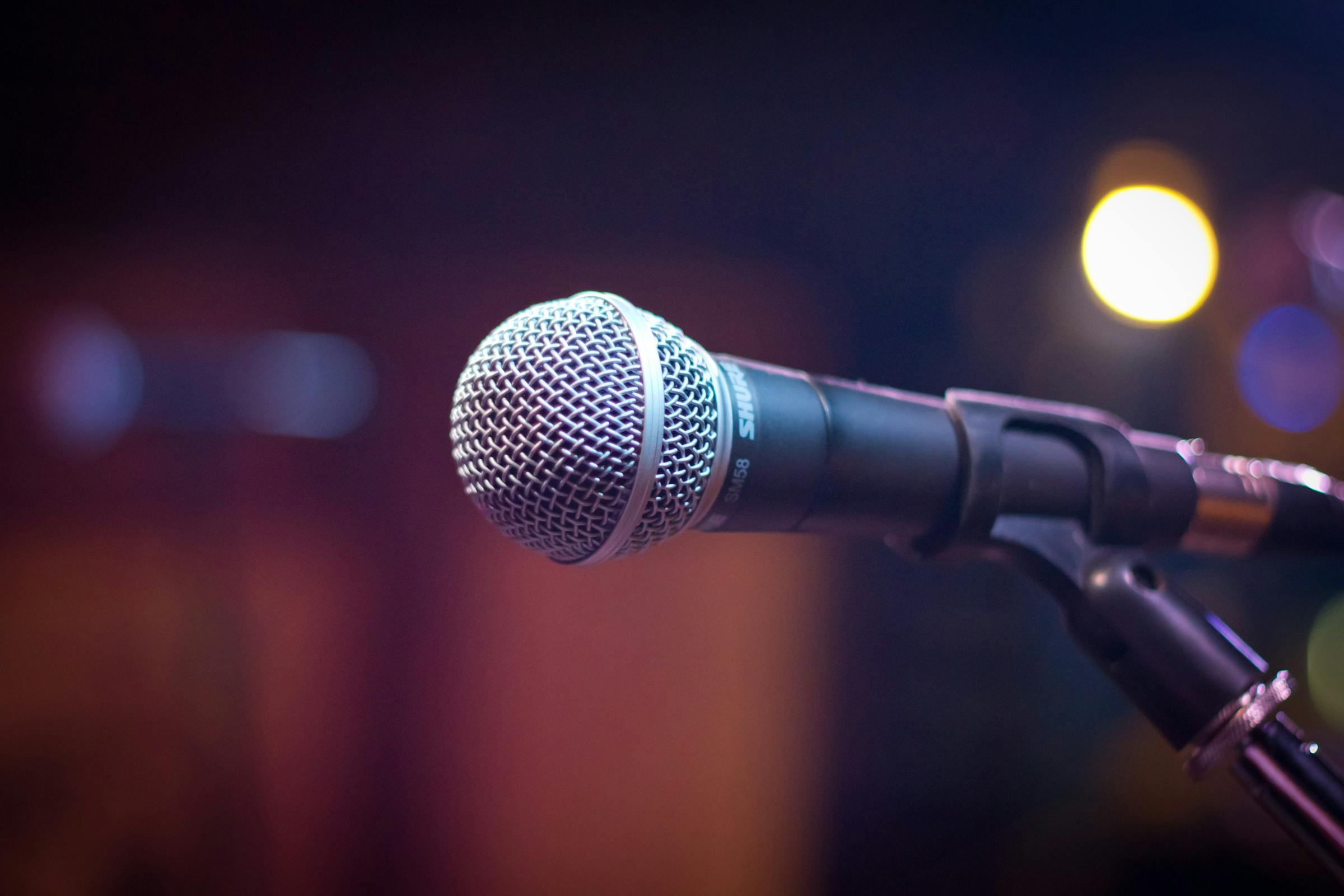Un micrófono | Fuente: Pexels