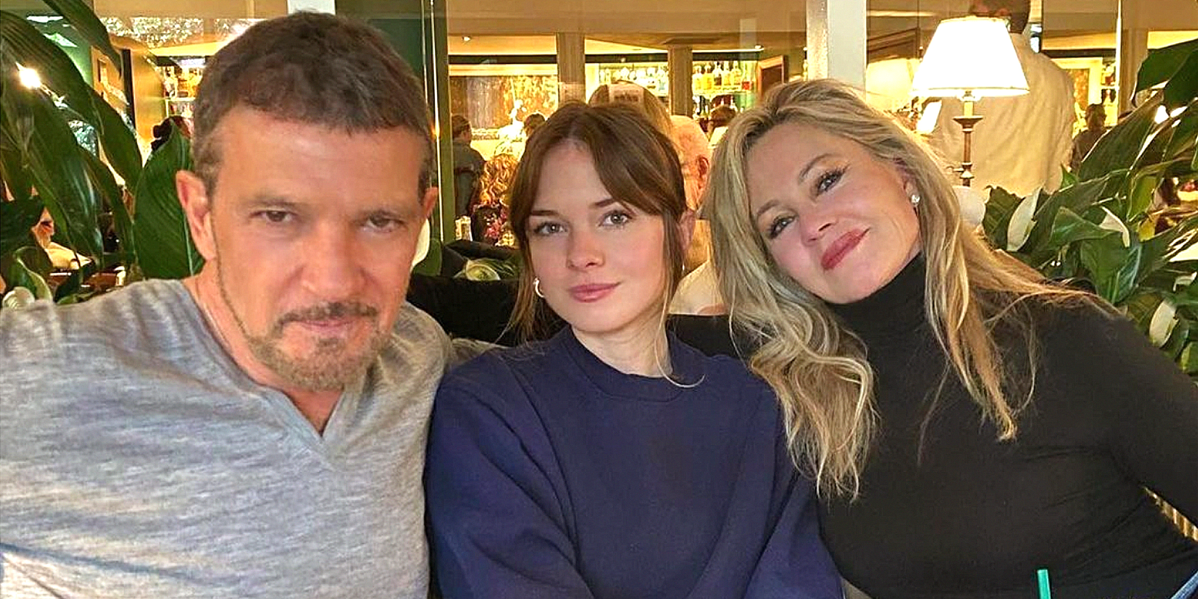 Antonio Banderas, Stella Banderas y Melanie Griffith | Foto: instagram.com/melaniegriffith