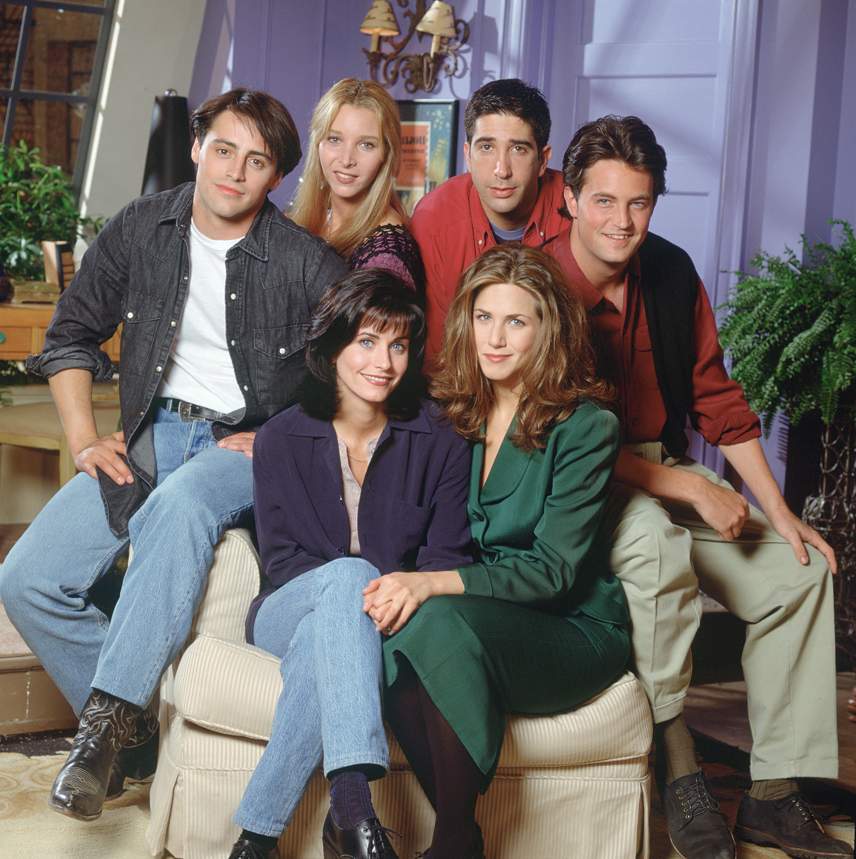 Matt LeBlanc y sus compañeros de reparto de "Friends", hacia 1994. | Fuente: Getty Images