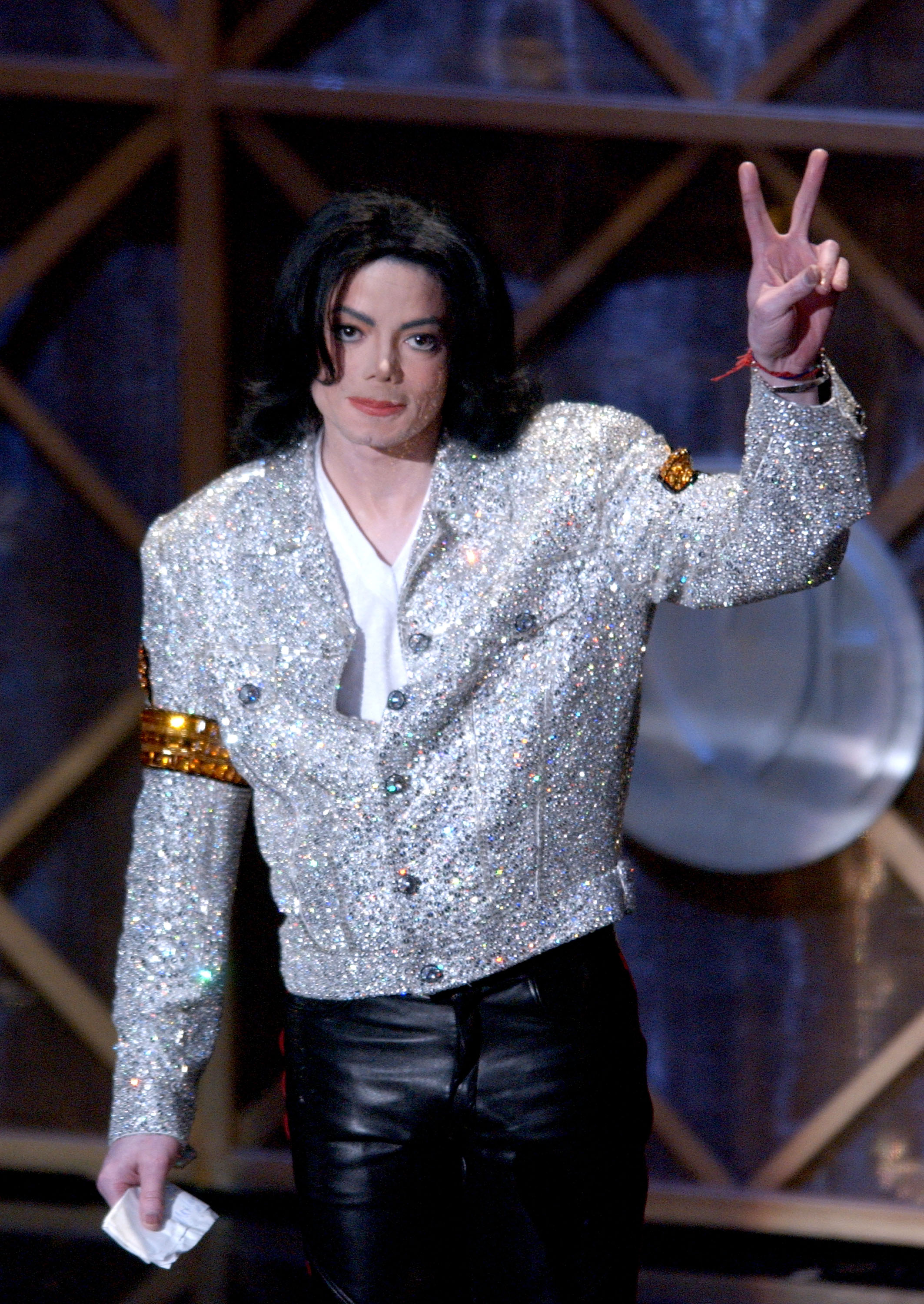 Michael Jackson en la 29 edición de los American Music Awards en Los Ángeles, California, el 9 de enero de 2002 | Fuente: Getty Images