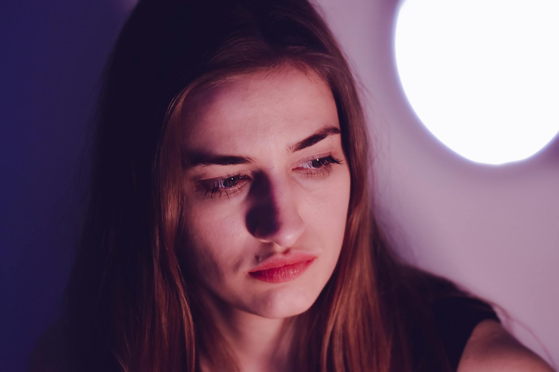 Una mujer de aspecto decidido | Fuente: Pexels