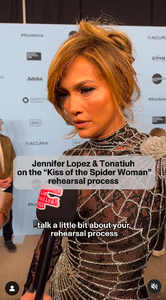 Jennifer Lopez hablando de su experiencia rodando "Kiss of the Spider Woman." | Fuente: Instagram/sundanceorg