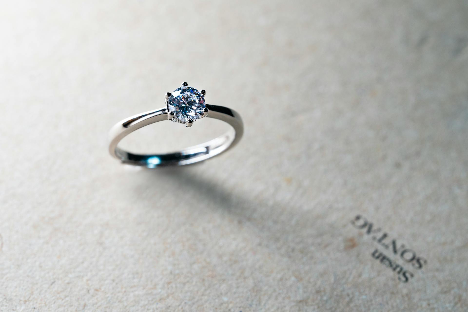 Un anillo | Fuente: Pexels