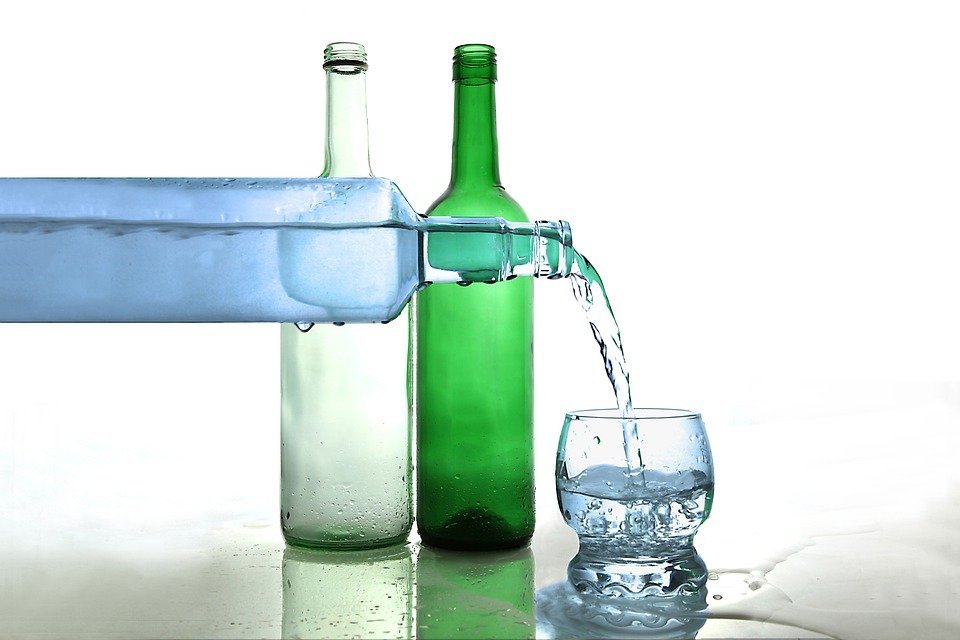 Botellas de agua | Foto: Pixabay