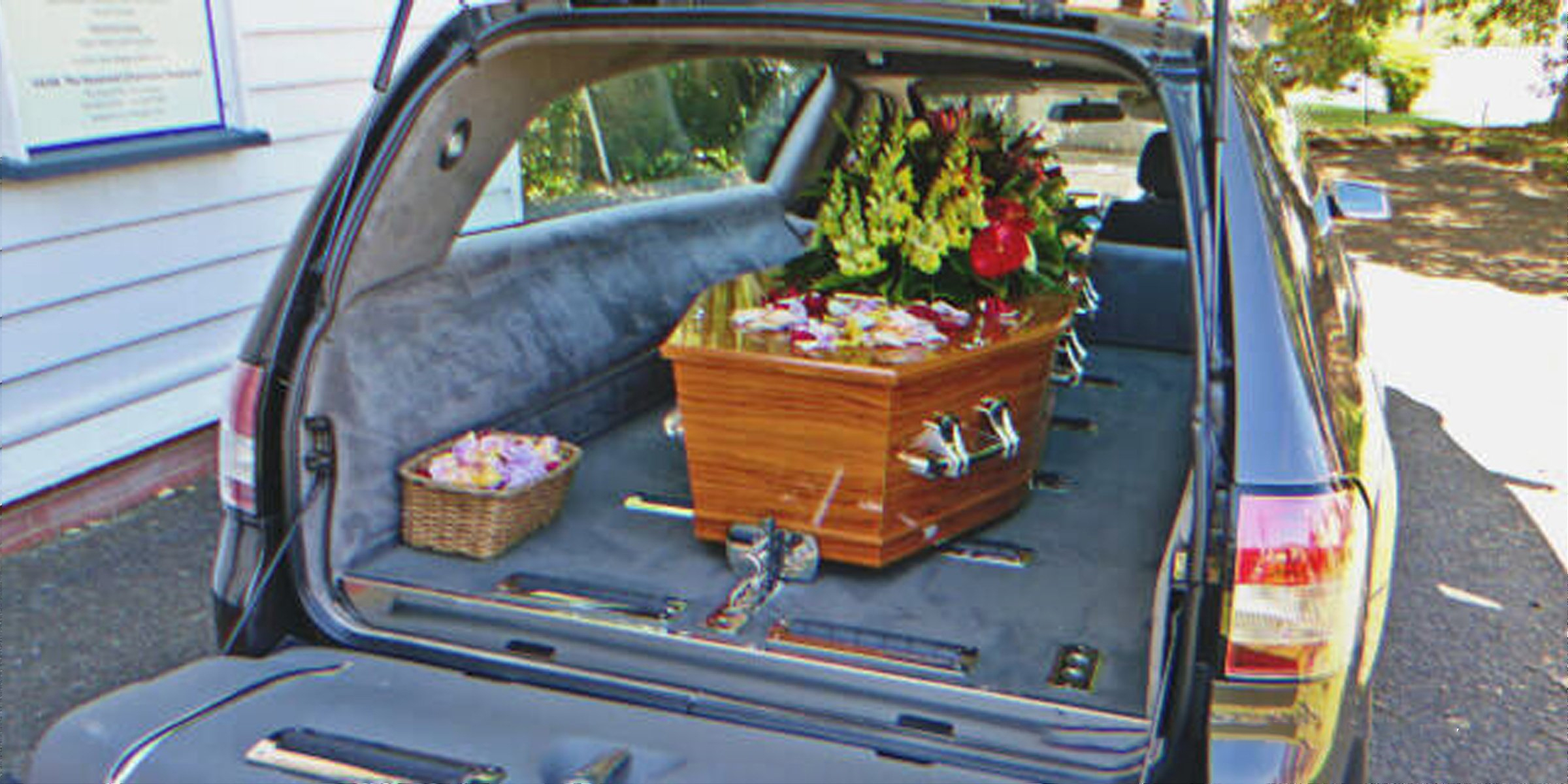 Ataúd para un cortejo fúnebre. | Fuente: Shutterstock