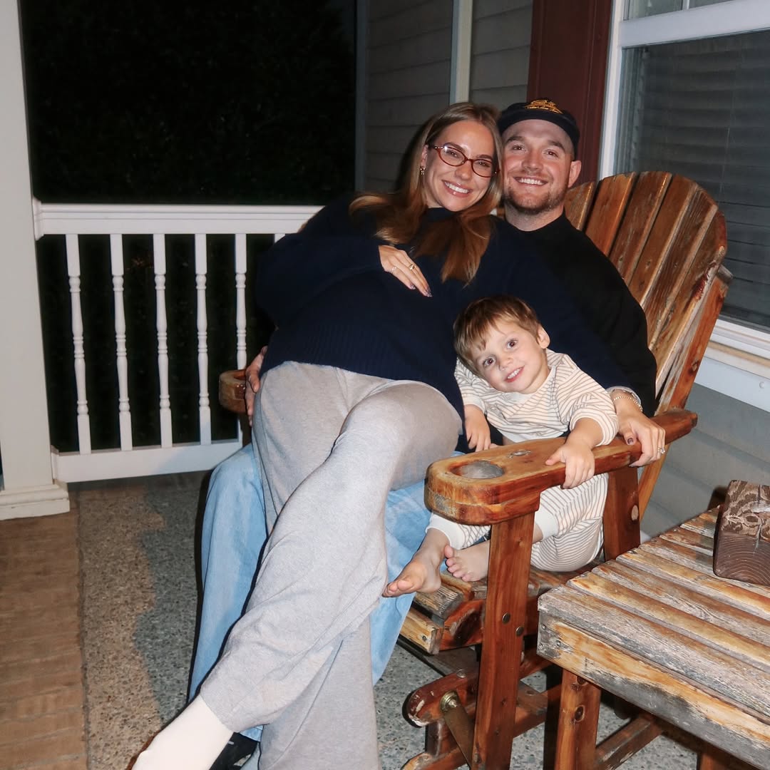Emilie Kiser con su familia. | Foto: instagram.com/emiliekiser
