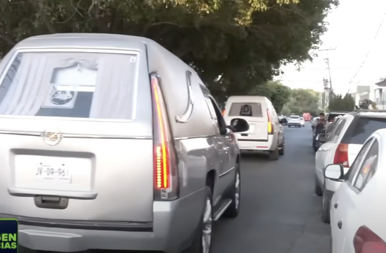 Carroza fúnebre que transportó el cuerpo de Valeria Márquez | Fuente: YouTube/Imagen Noticias