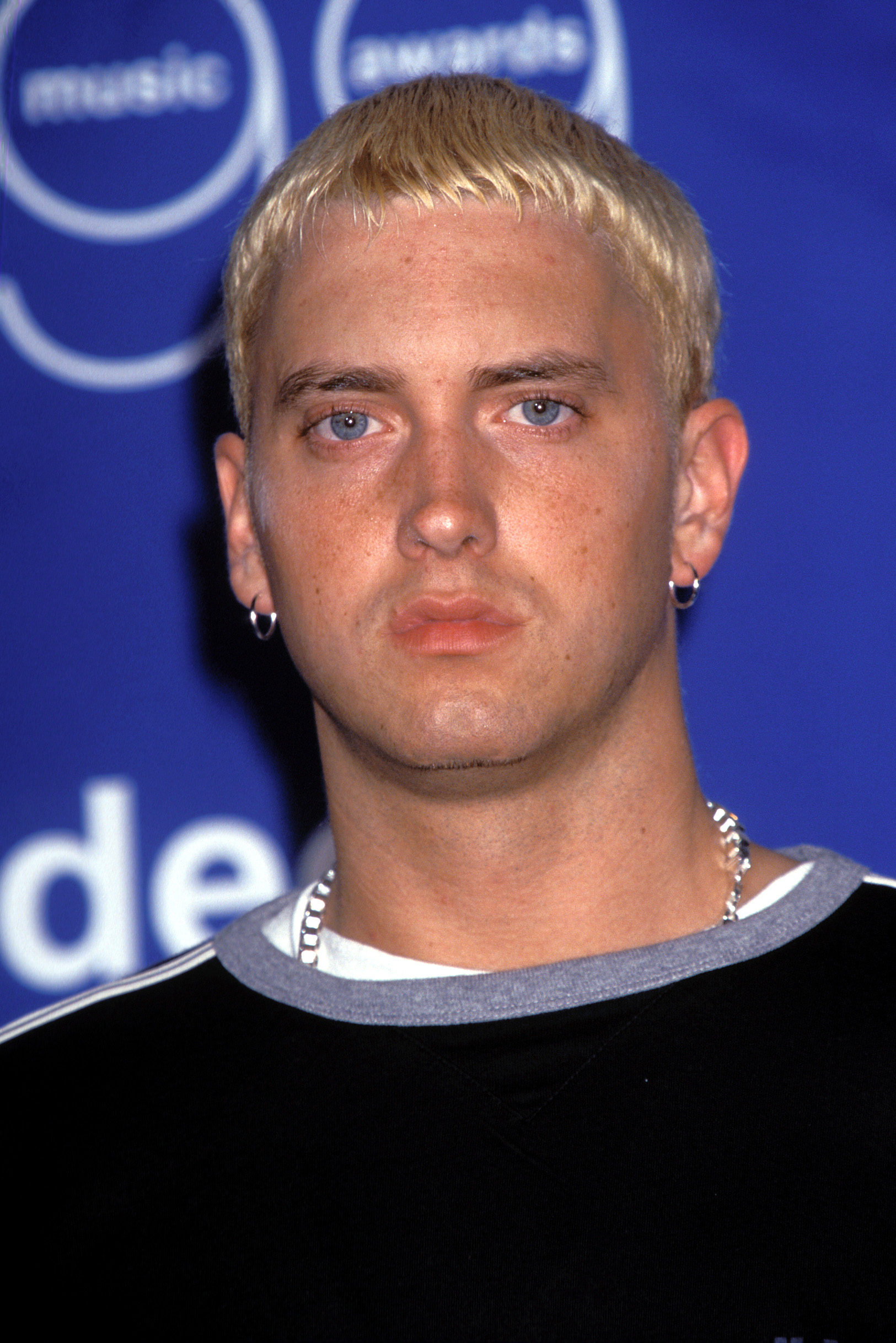 Eminem en los MTV Video Music Awards de 1999 el 9 de septiembre de 1999 | Fuente: Getty Images