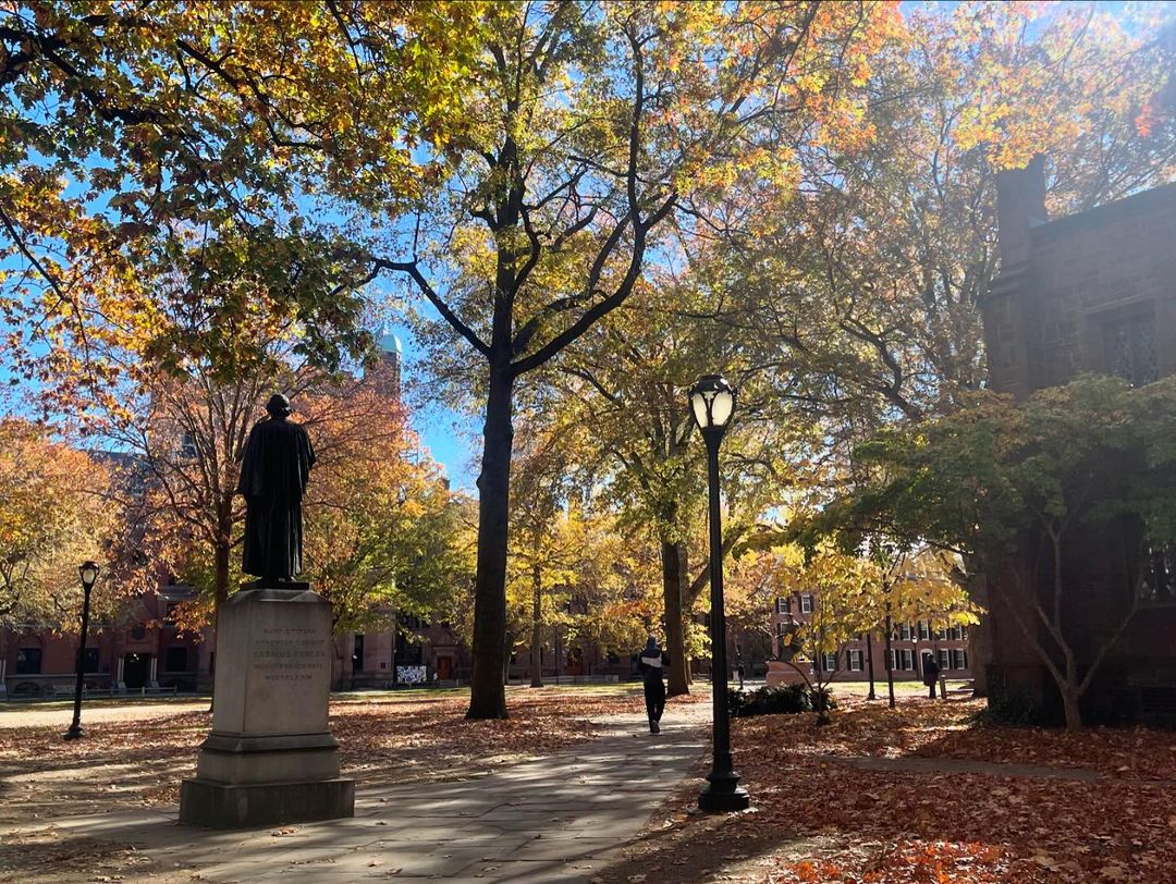 Imagen de la Universidad de Yale compartida por Lynda Lopez, de un post fechado el 4 de noviembre de 2024 | Fuente: Instagram/lyndalopez08/