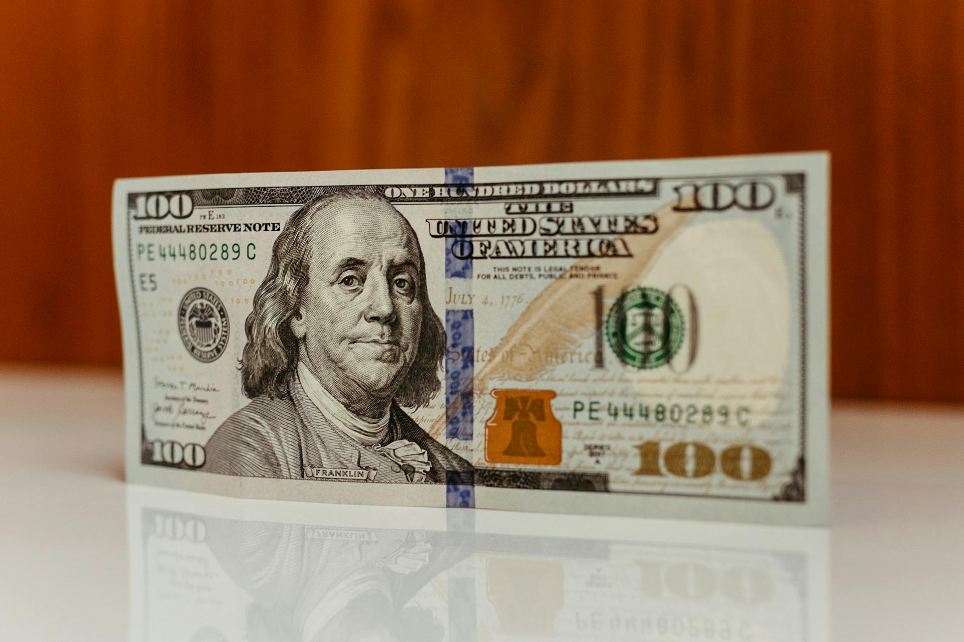 Un billete de cien dólares | Fuente: Pexels