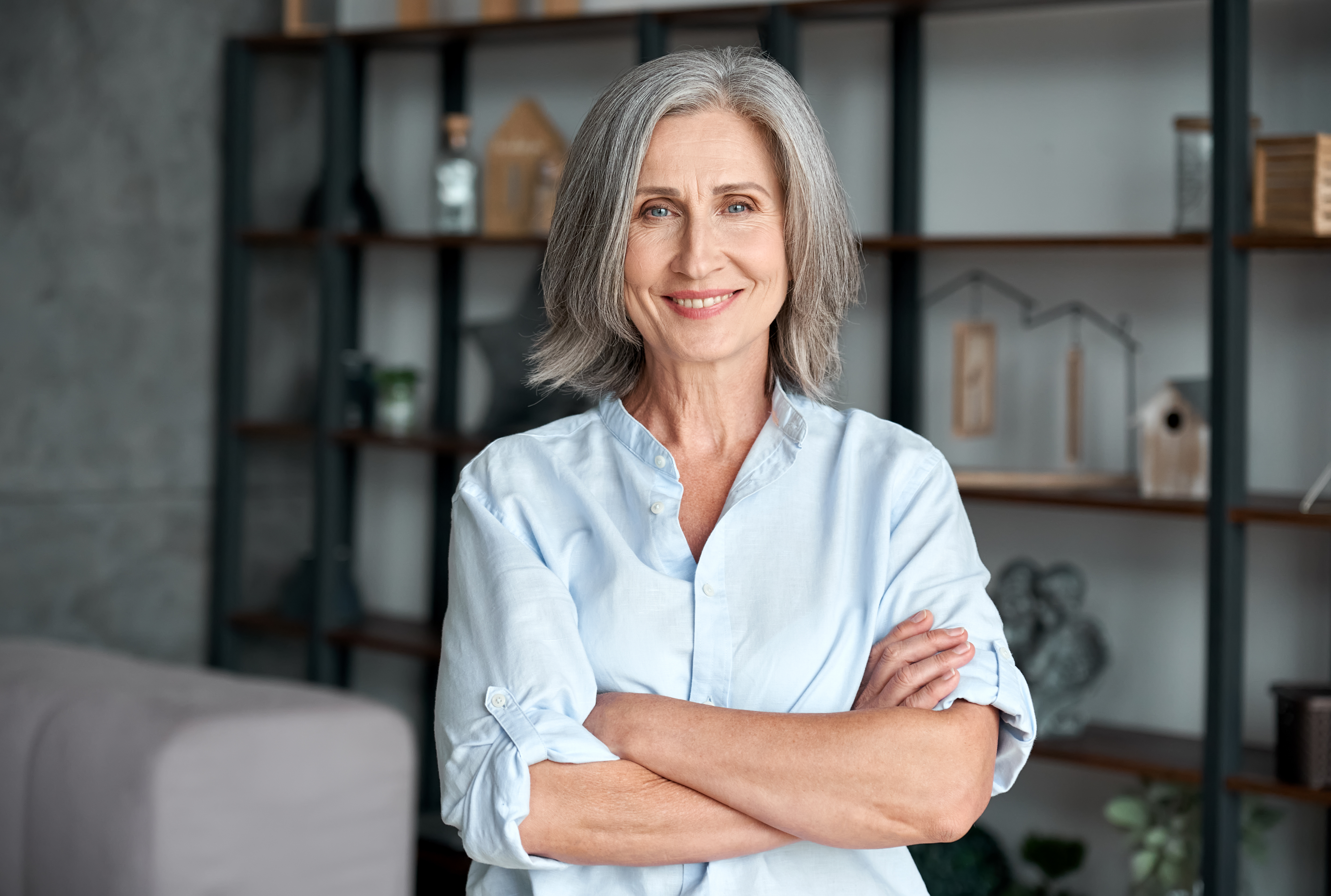 Una mujer mayor sonriendo. | Foto: Shutterstock