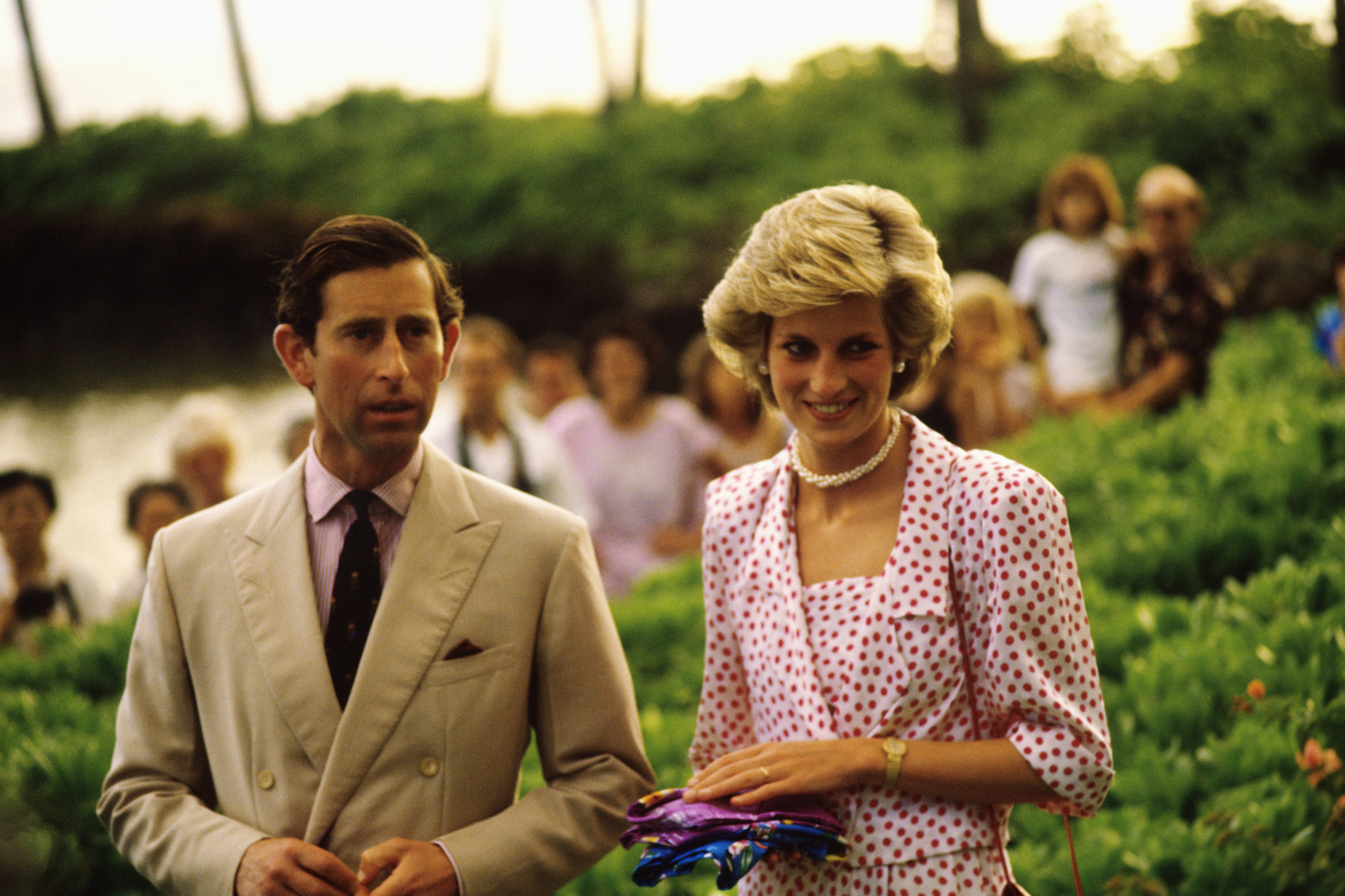 El príncipe Charles y la princesa Diana en Hawái. | Foto: Getty Images