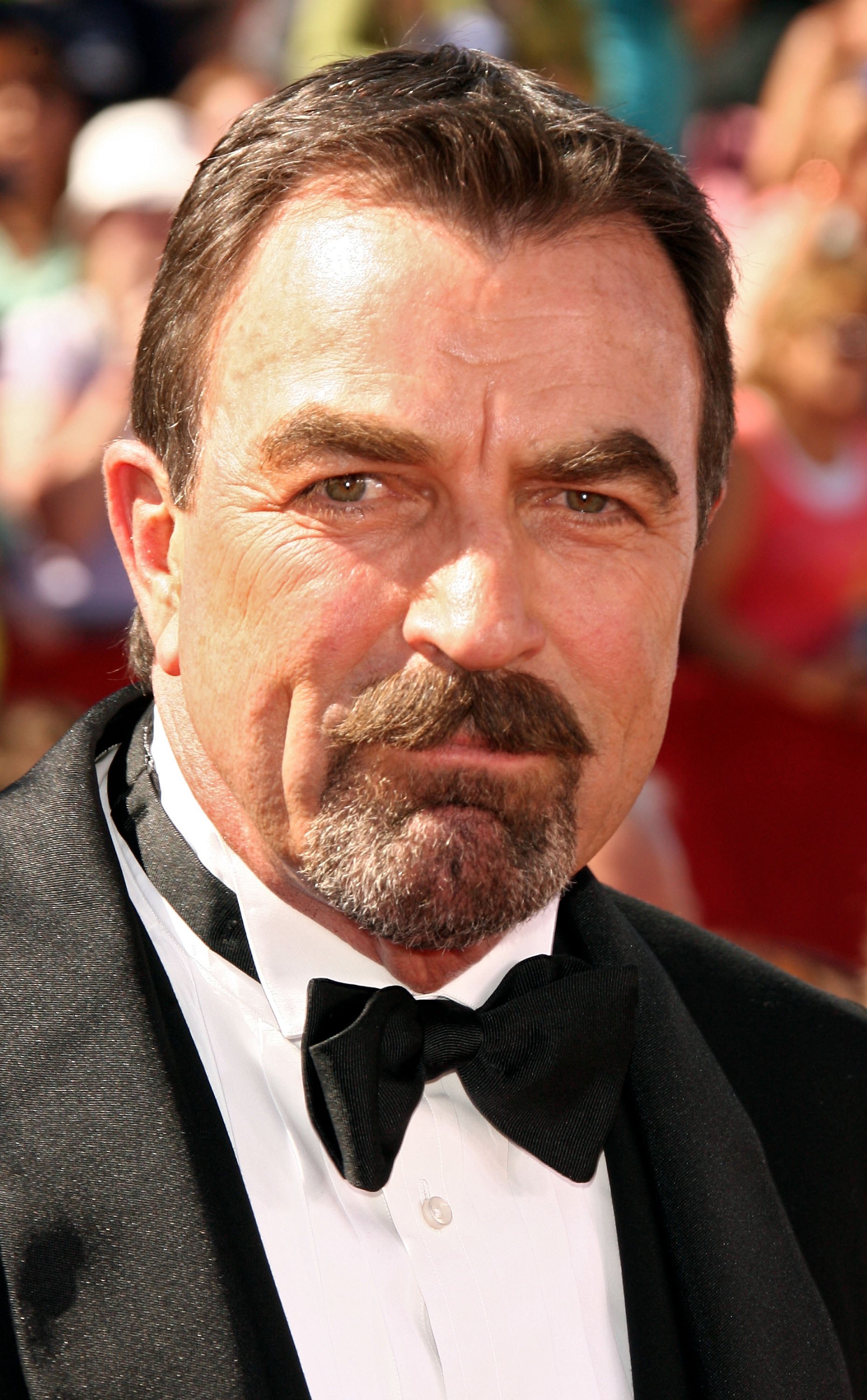 Tom Selleck llega a la 58ª edición de los premios Primetime Emmy el 27 de agosto de 2006, en Los Ángeles, California. | Fuente: Getty Images