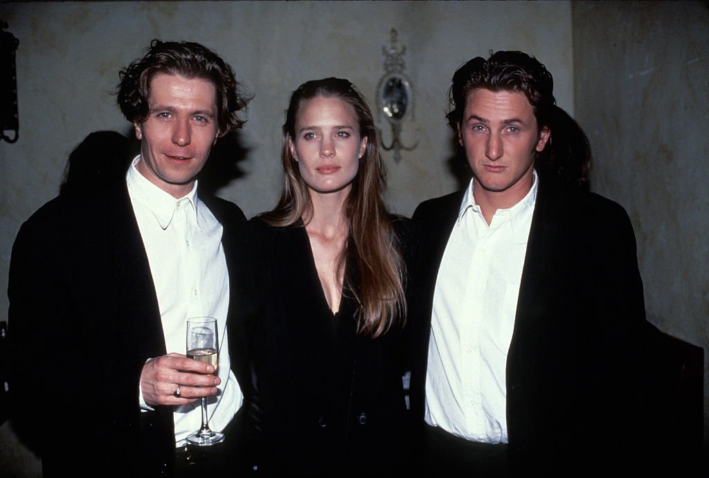 Gary Oldman, Robin Wright y Sean Penn alrededor de 1990 en la ciudad de Nueva York. | Foto: Getty Images