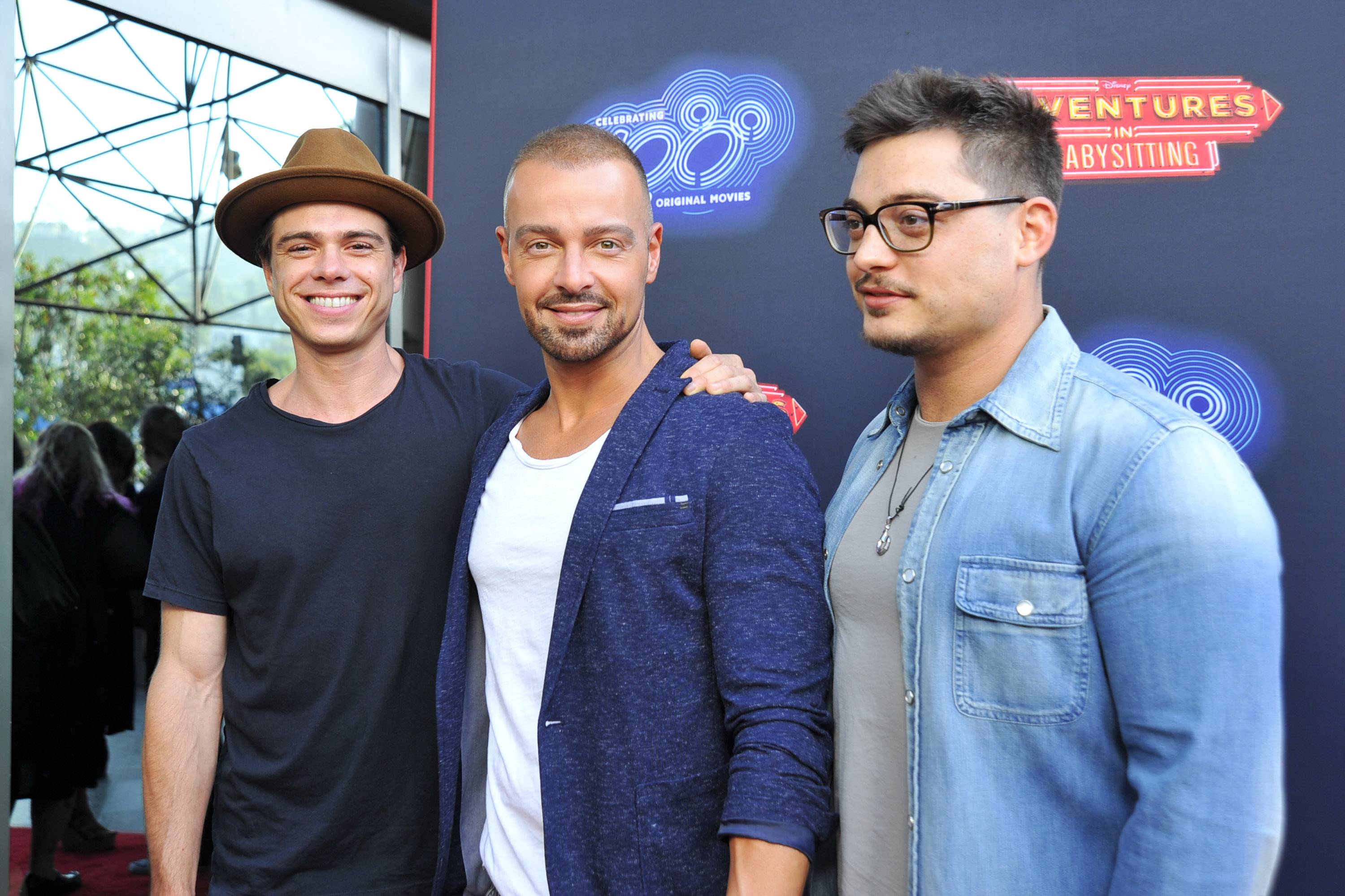 Matthew, Joey y Andrew Lawrence asisten al estreno de "Adventures in Babysitting", 2016 | Fuente: Getty Images