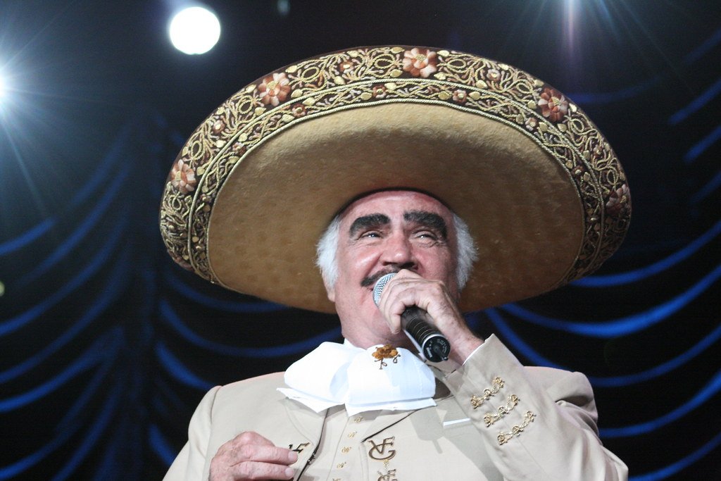 Vicente Fernández es feliz al cantar | Foto: Flickr
