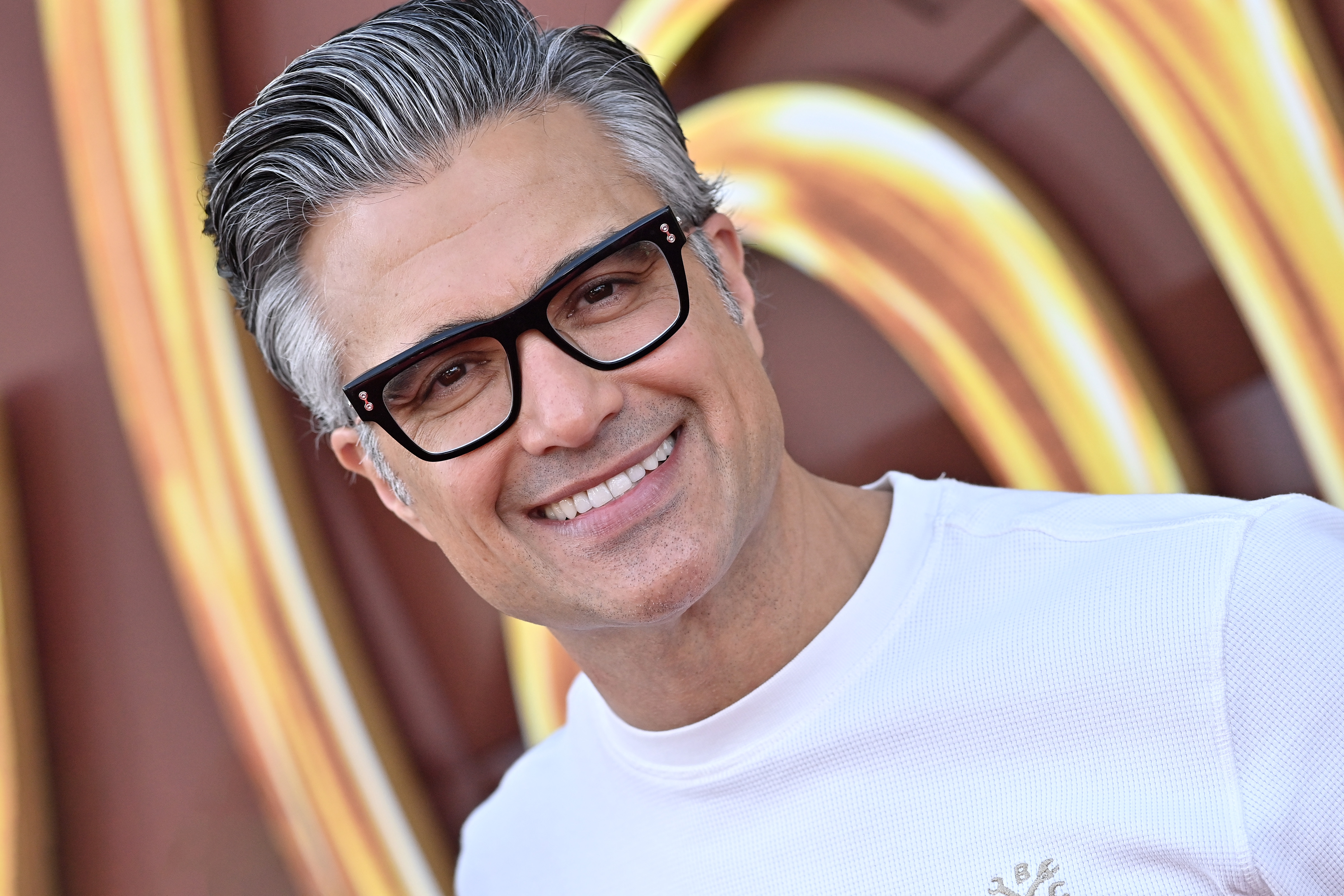 Jaime Camil asiste al estreno en Los Ángeles de "Wonka" de Warner Bros. en el Regency Village Theatre el 10 de diciembre de 2023 en Los Ángeles, California. | Fuente: Getty Images