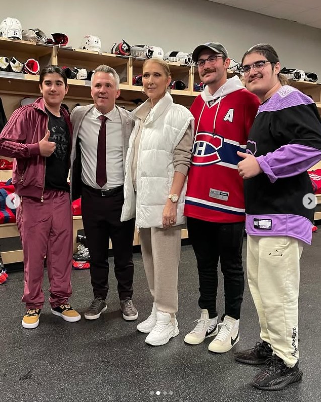 Céline Dion y sus hijos posando con los Montreal Canadiens el 2 de noviembre de 2023 | Fuente: Instagram/celinedion