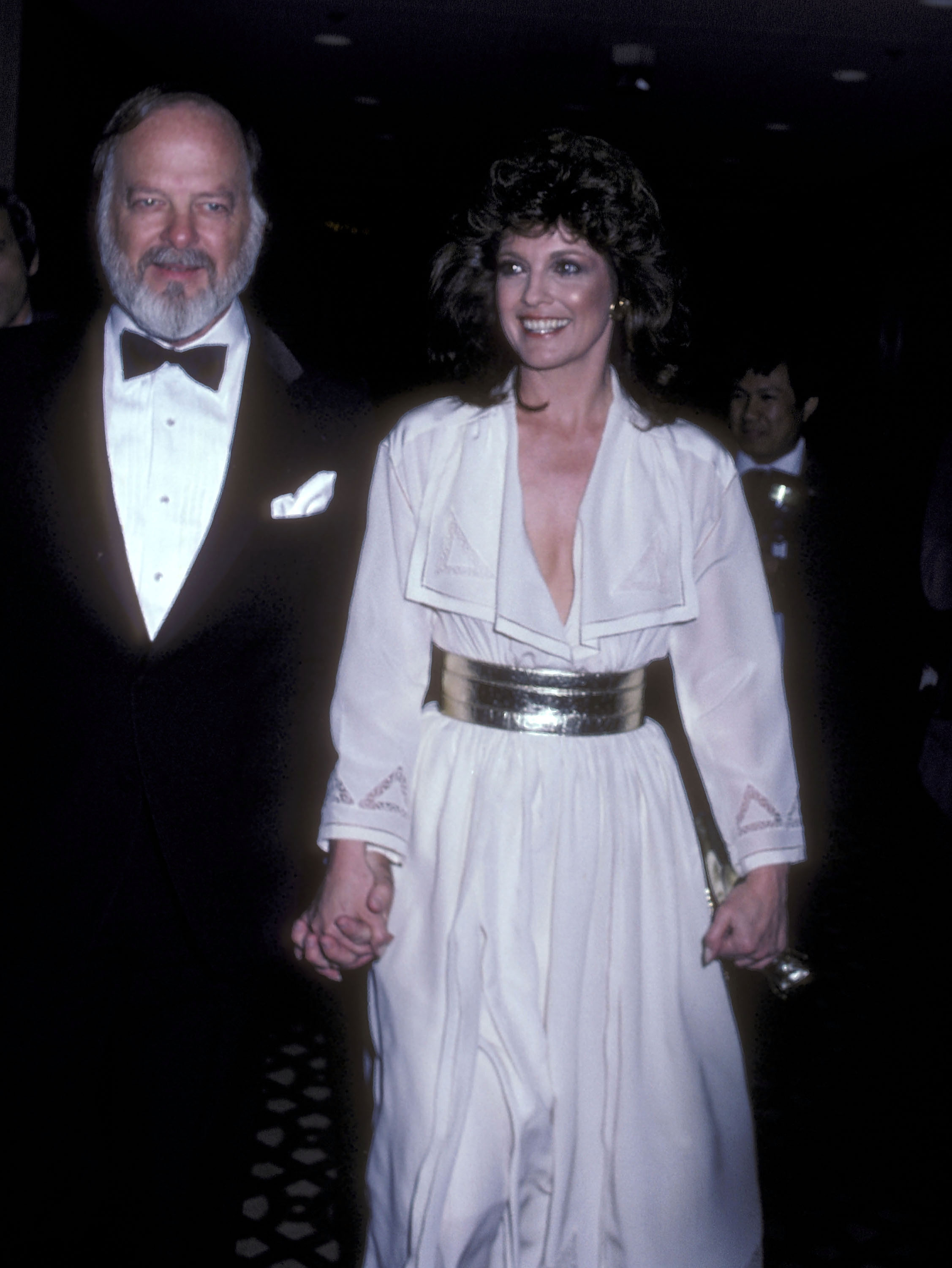 Ed Thrasher y la actriz en la 22ª edición de los Premios Internacionales de Radiodifusión de la Sociedad de Radio y Televisión de Hollywood, el 23 de marzo de 1982, en California | Fuente: Getty Images