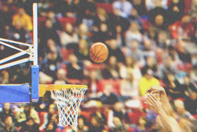 Jugada de baloncesto efectiva. | Foto: Shutterstock