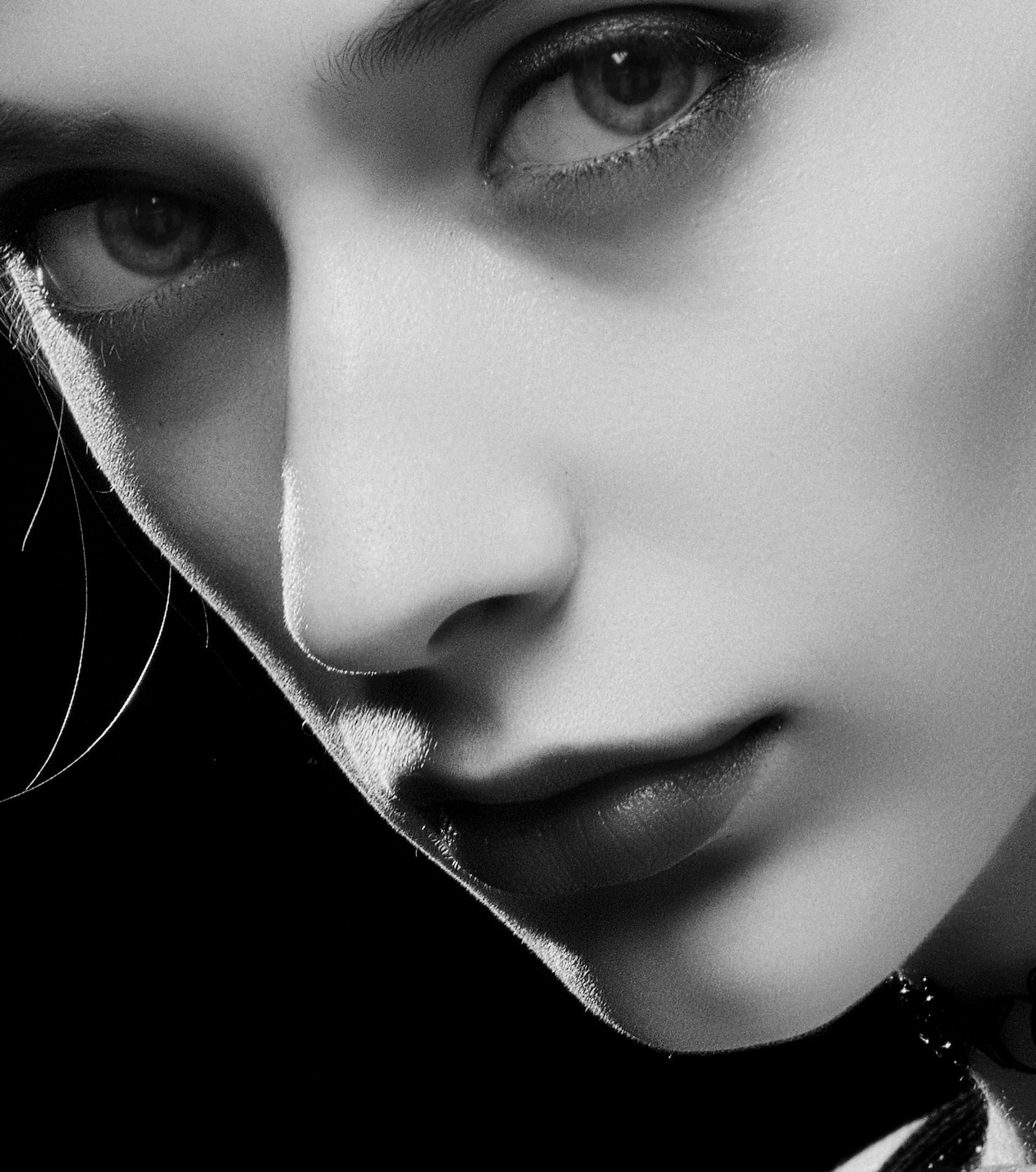 Una mujer de aspecto decidido | Fuente: Pexels
