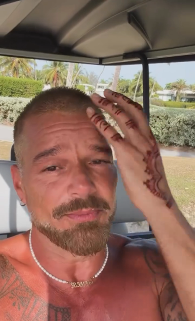 Ricky Martin desde la playa compartiendo un mensaje reflexivo | Fuente: Instagram/ricky_martin